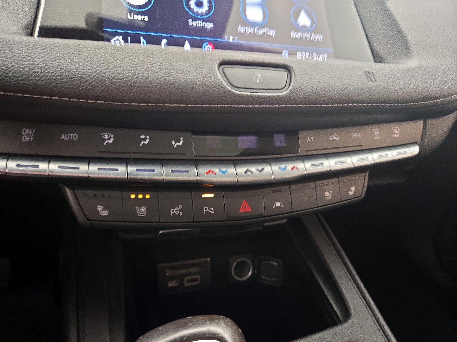 Thumbnail: 2019 Cadillac XT4 - 16