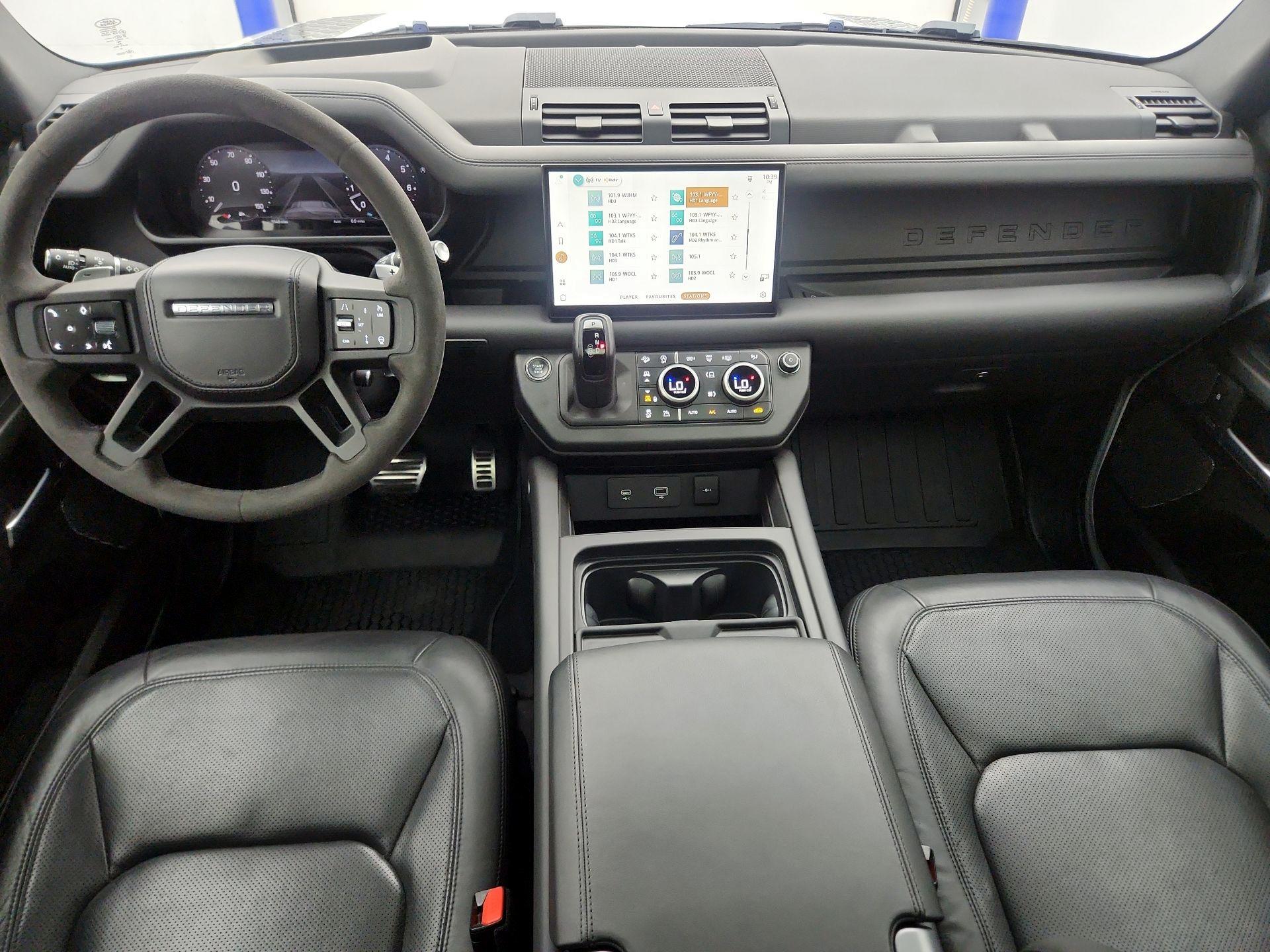 Thumbnail: 2023 Land Rover Defender - 9