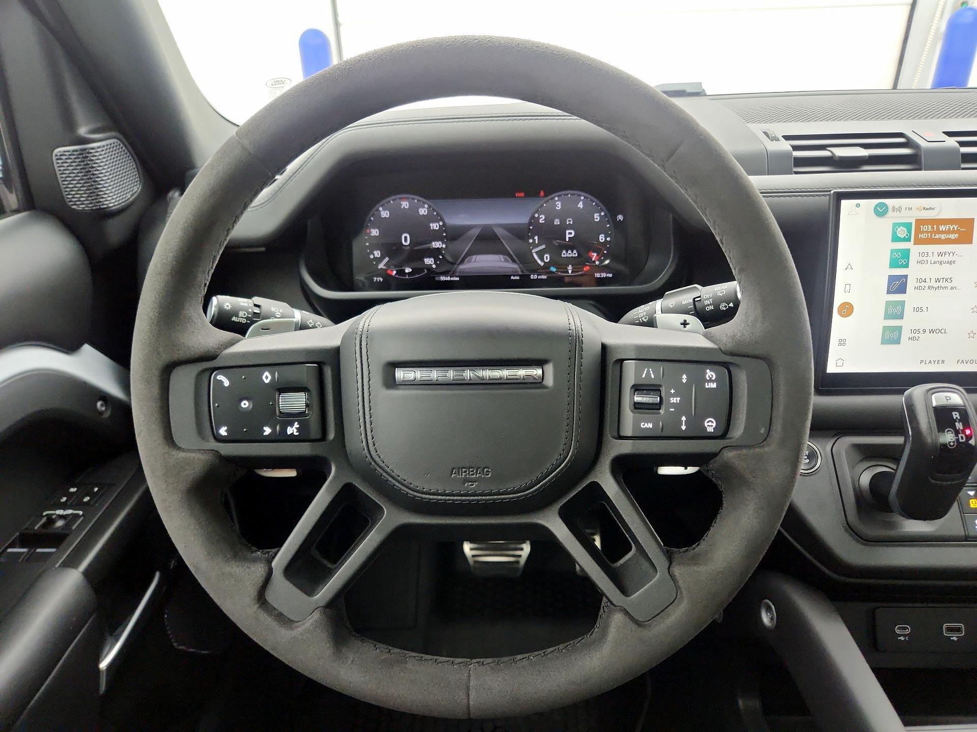 Thumbnail: 2023 Land Rover Defender - 10