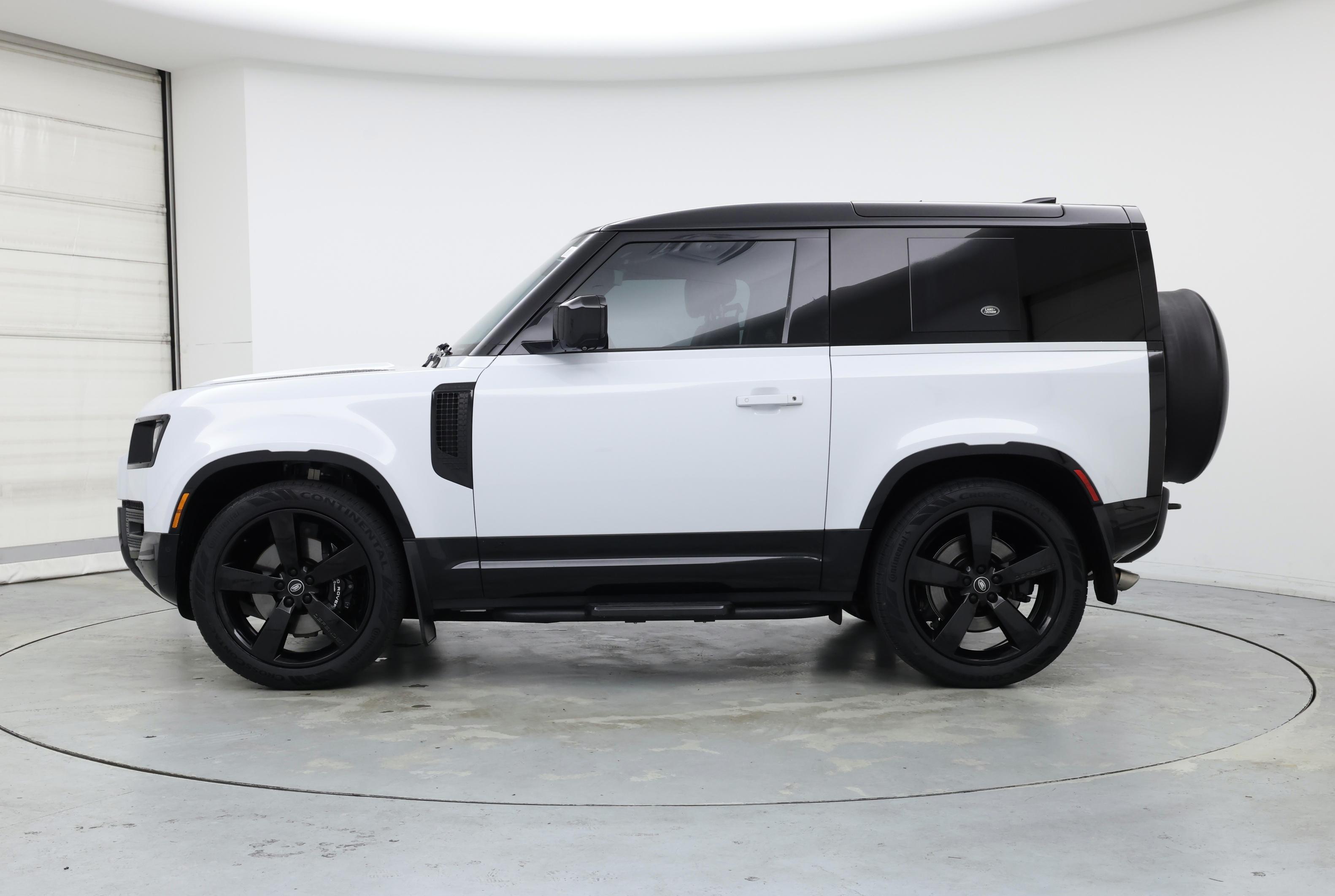 Thumbnail: 2023 Land Rover Defender - 3