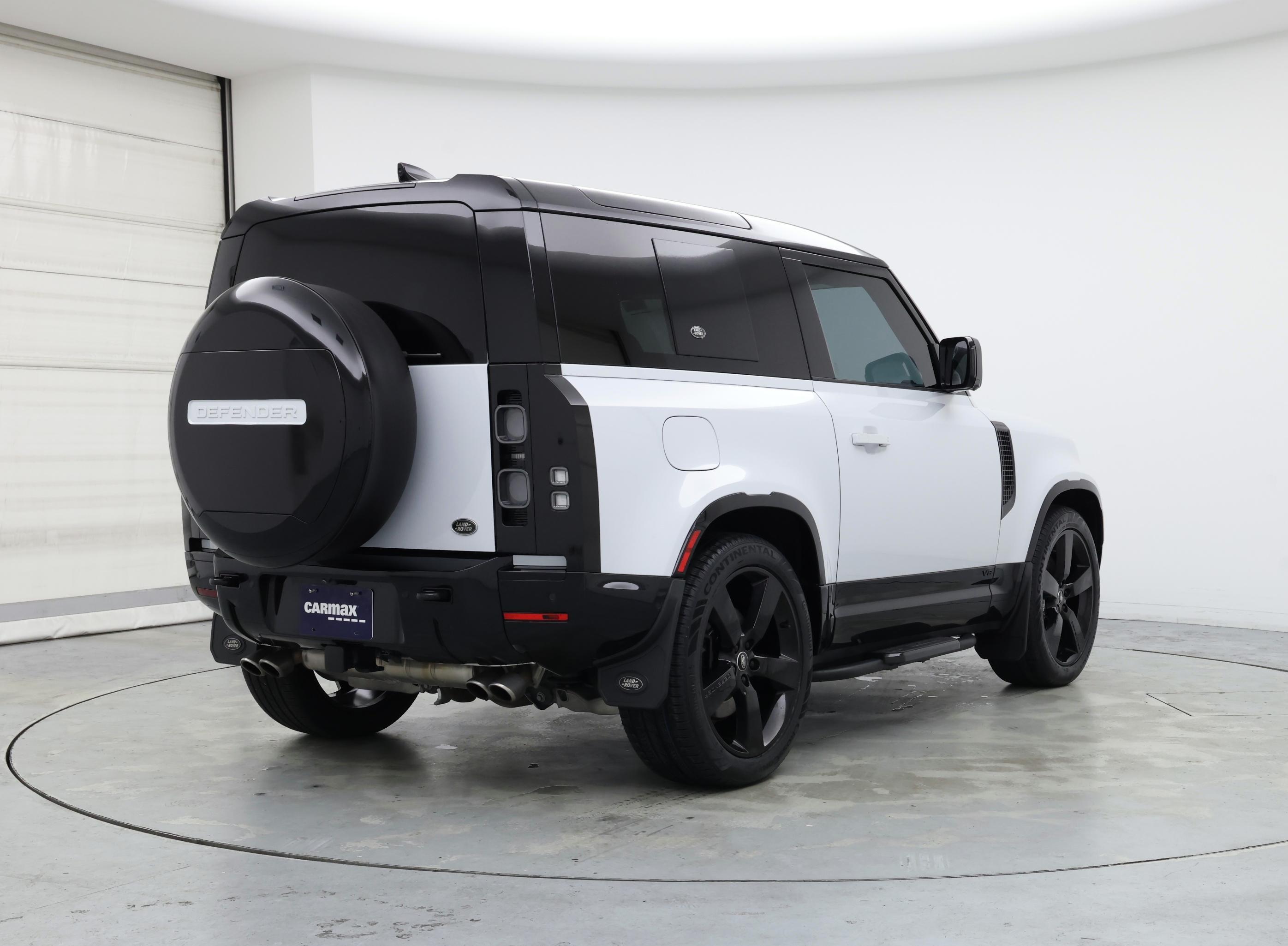 Thumbnail: 2023 Land Rover Defender - 8