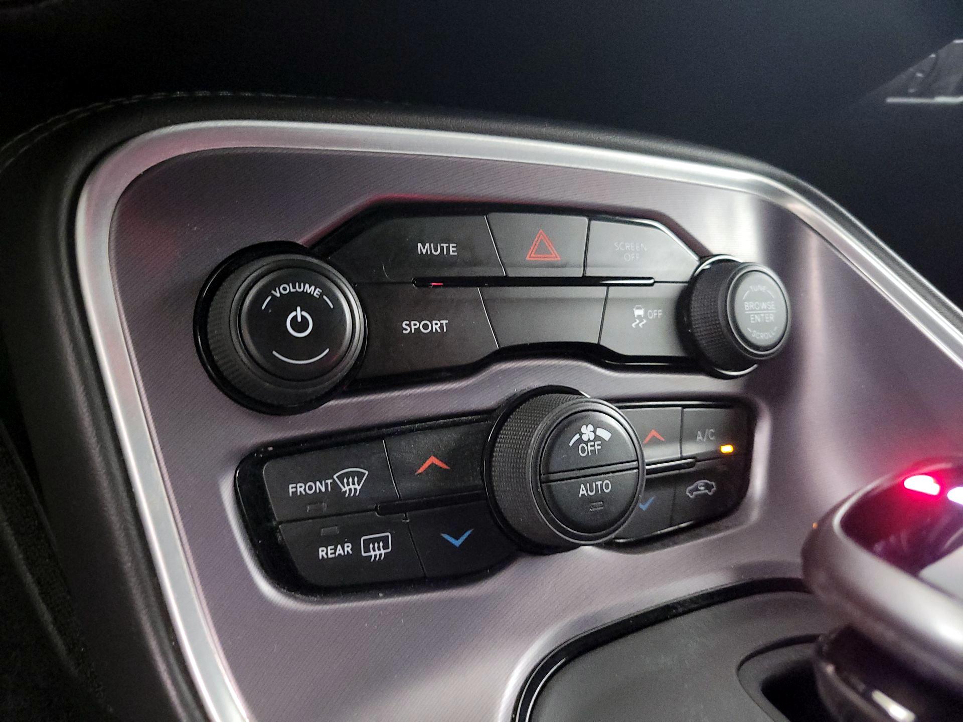 Thumbnail: 2019 Dodge Challenger - 17