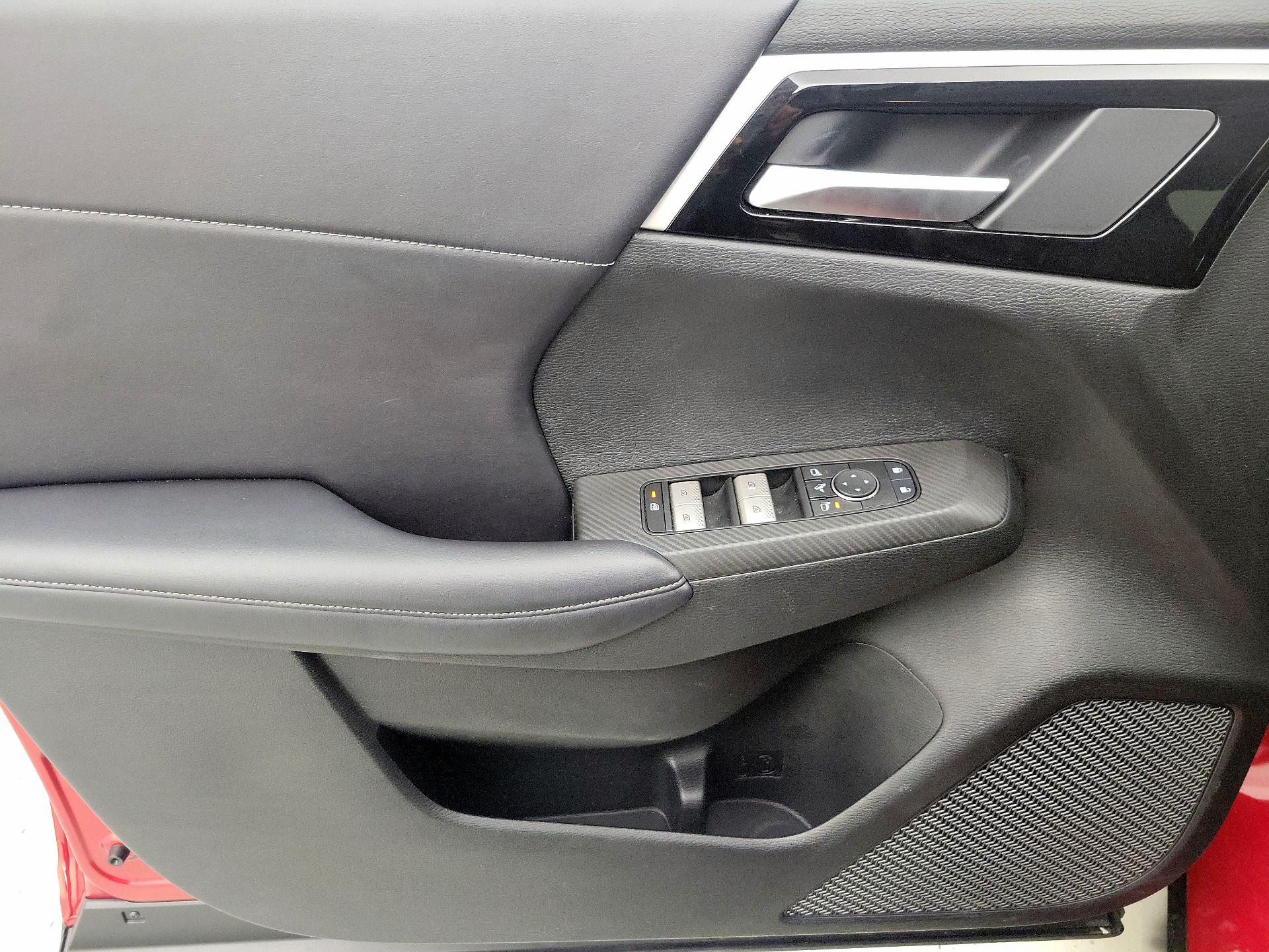 Thumbnail: 2024 Mitsubishi Outlander - 12