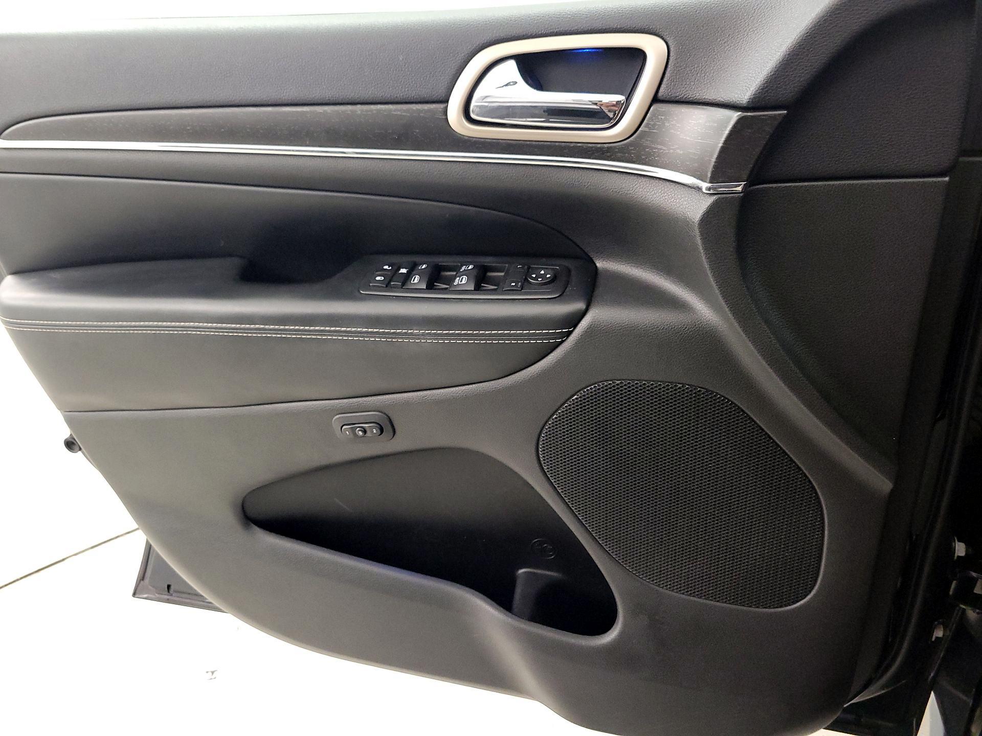 Thumbnail: 2016 Jeep Grand Cherokee - 10