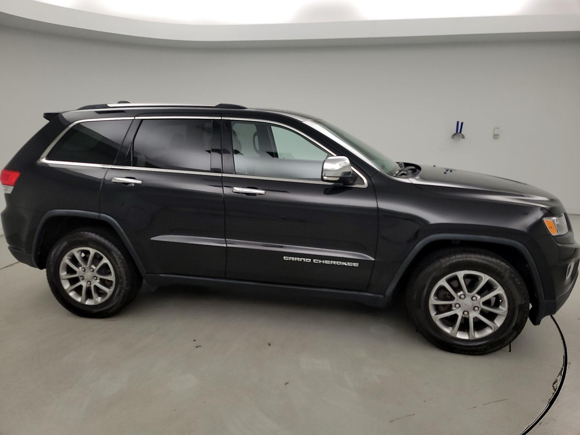 Thumbnail: 2016 Jeep Grand Cherokee - 4