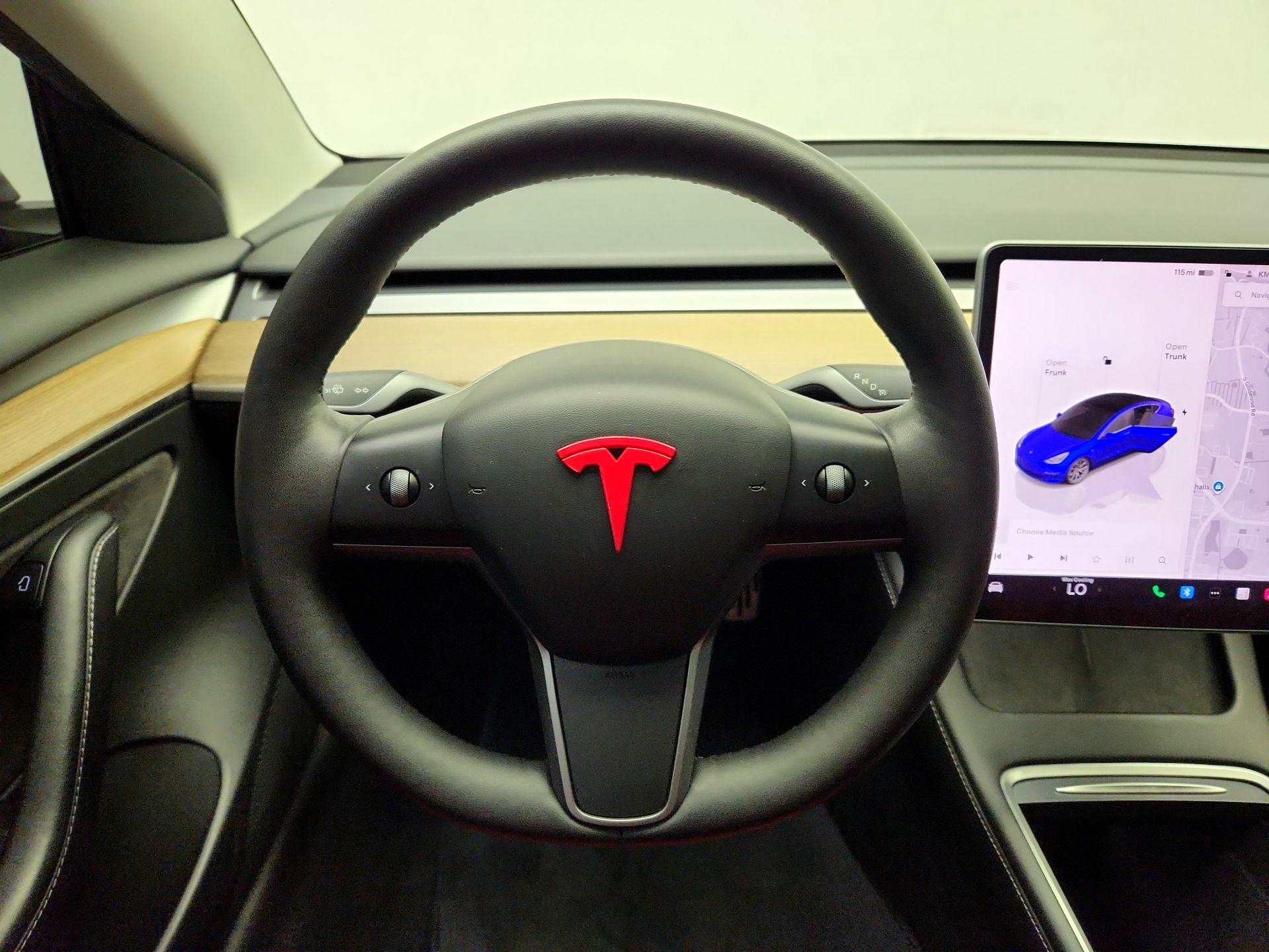 Thumbnail: 2023 Tesla Model 3 - 10