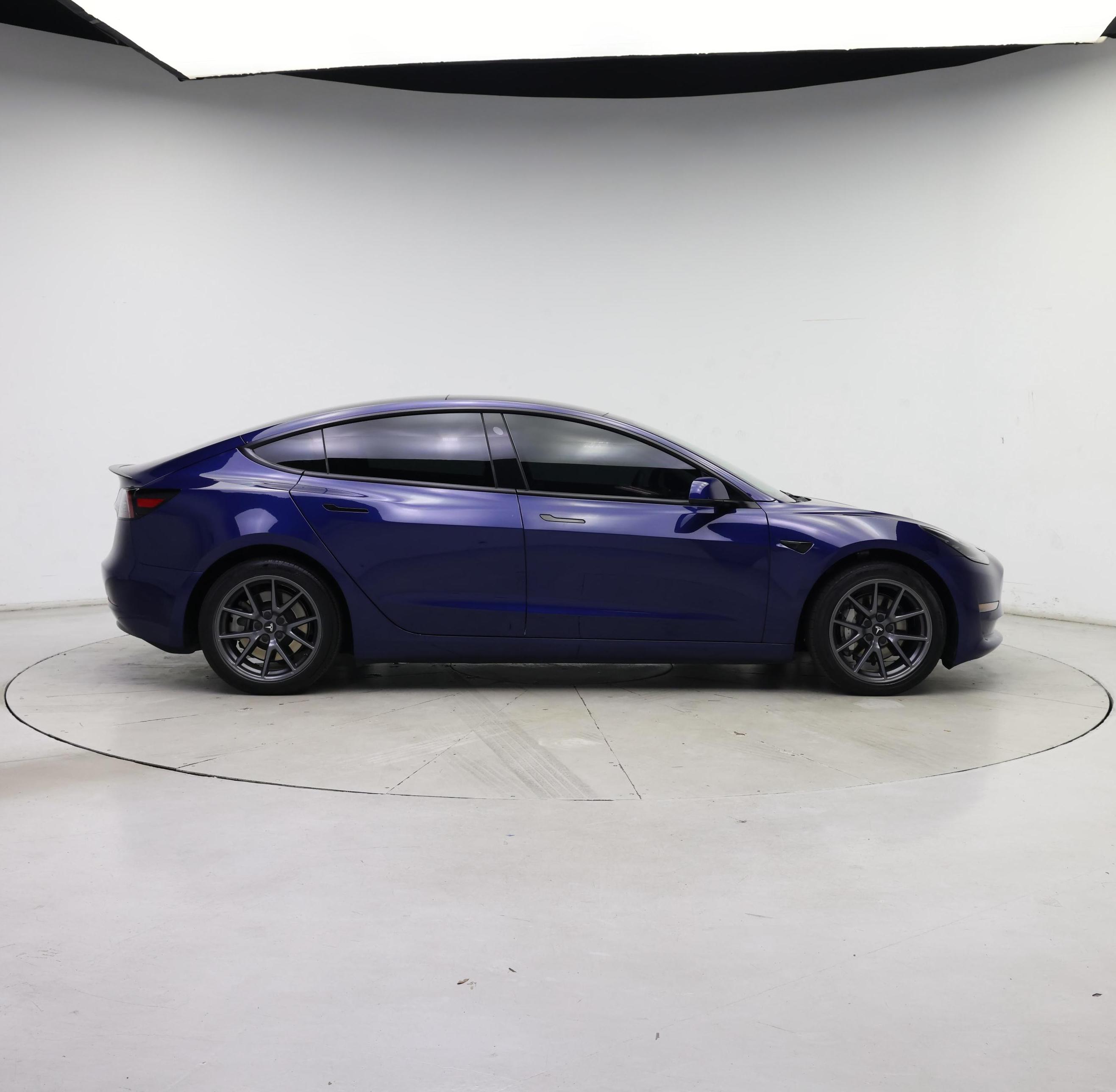 Thumbnail: 2023 Tesla Model 3 - 7
