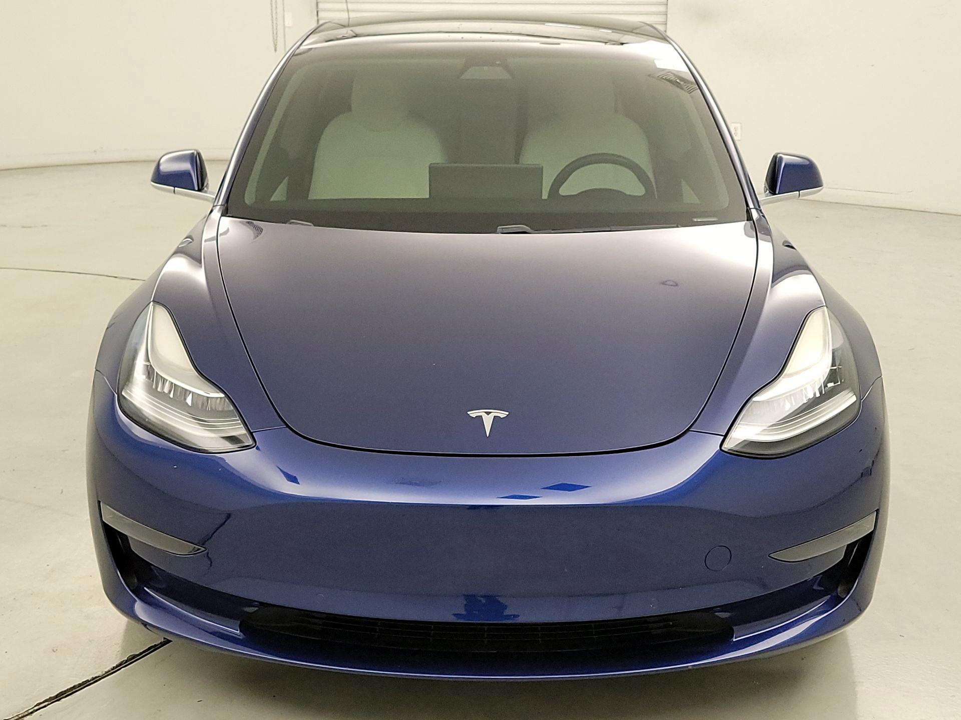Thumbnail: 2019 Tesla Model 3 - 2