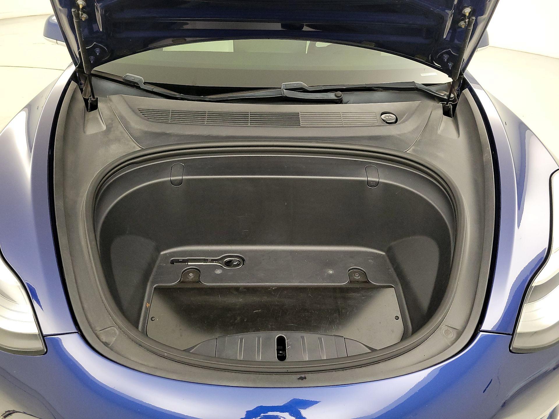 Thumbnail: 2019 Tesla Model 3 - 20