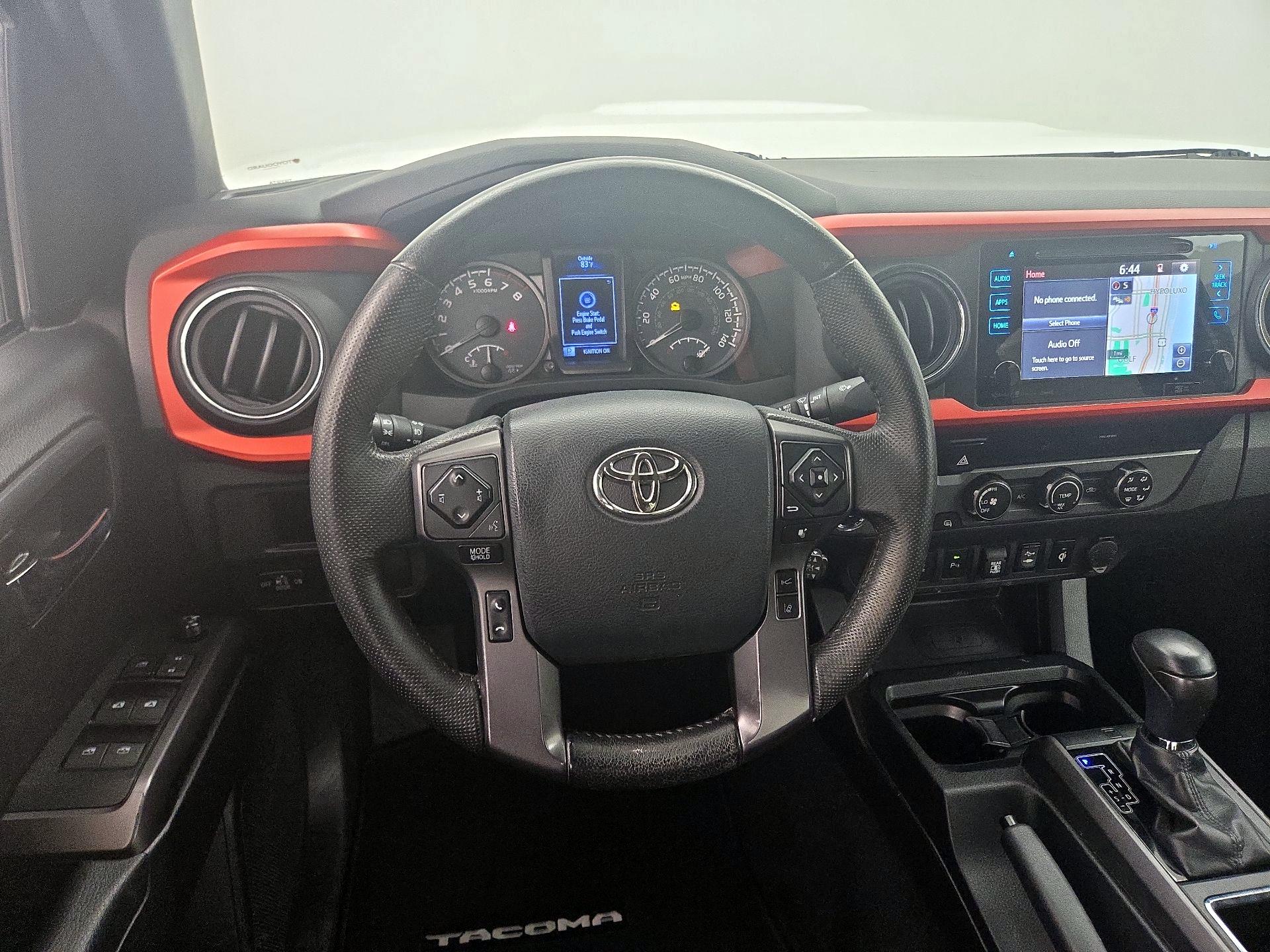 Thumbnail: 2019 Toyota Tacoma - 10