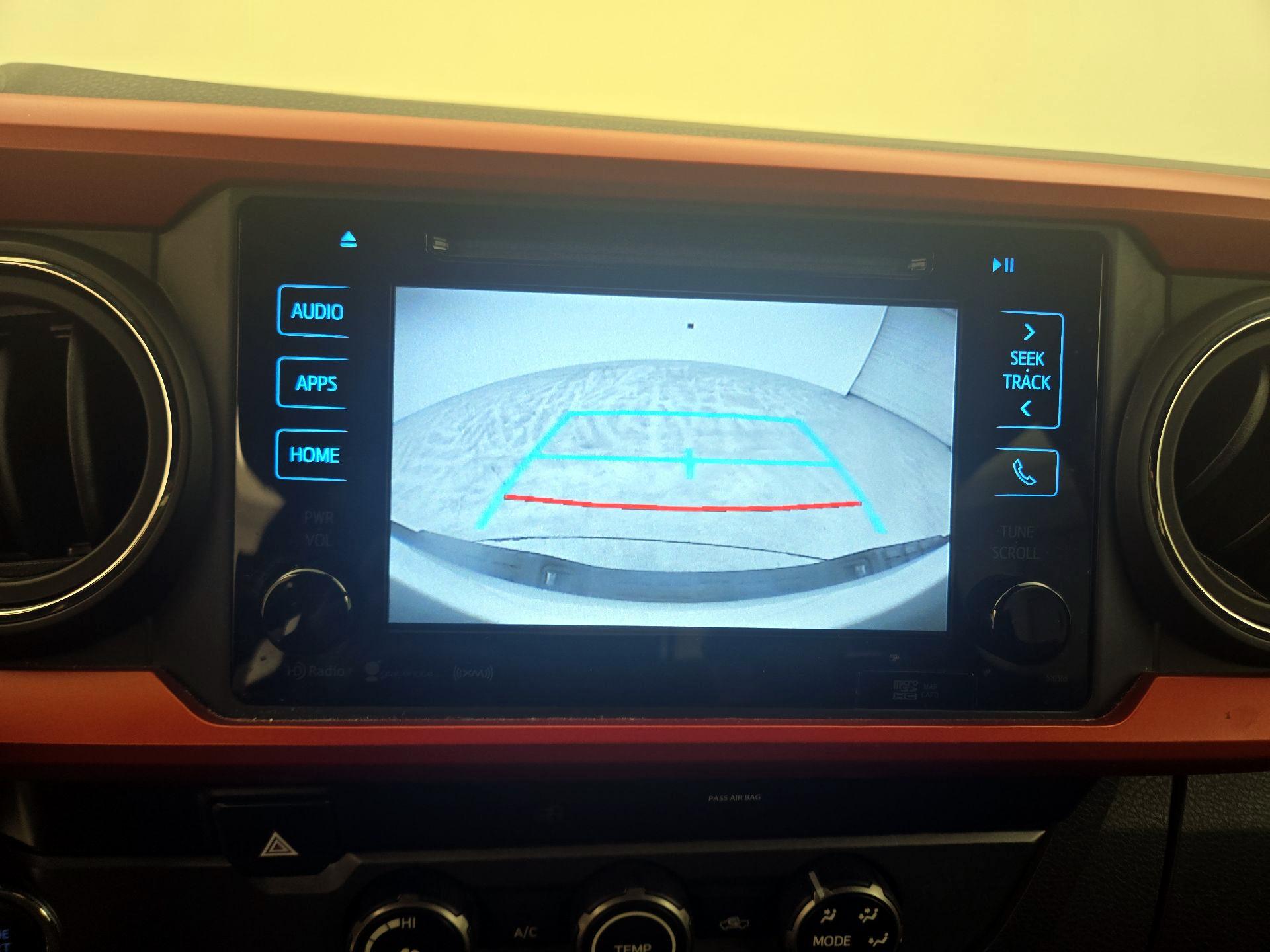 Thumbnail: 2019 Toyota Tacoma - 15