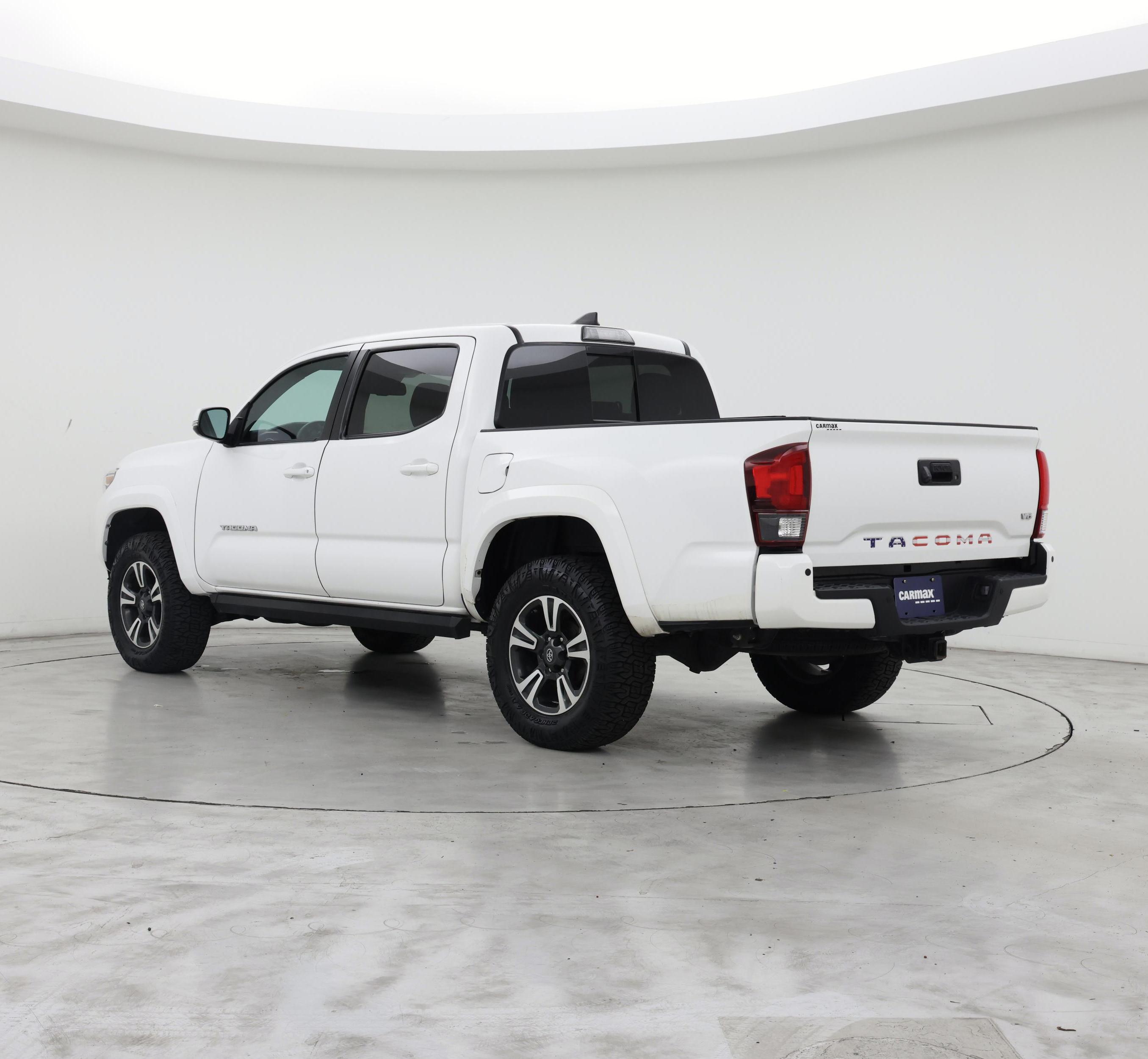 Thumbnail: 2019 Toyota Tacoma - 2