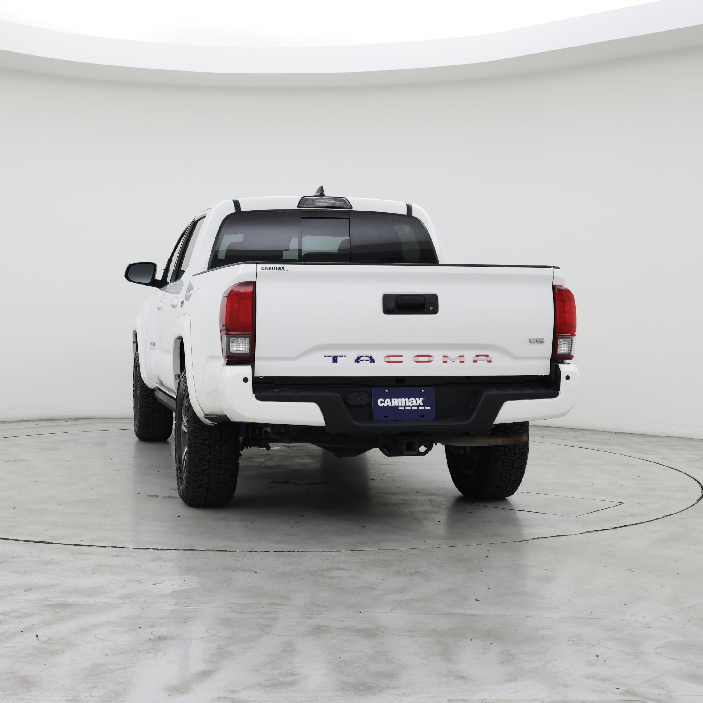 Thumbnail: 2019 Toyota Tacoma - 6