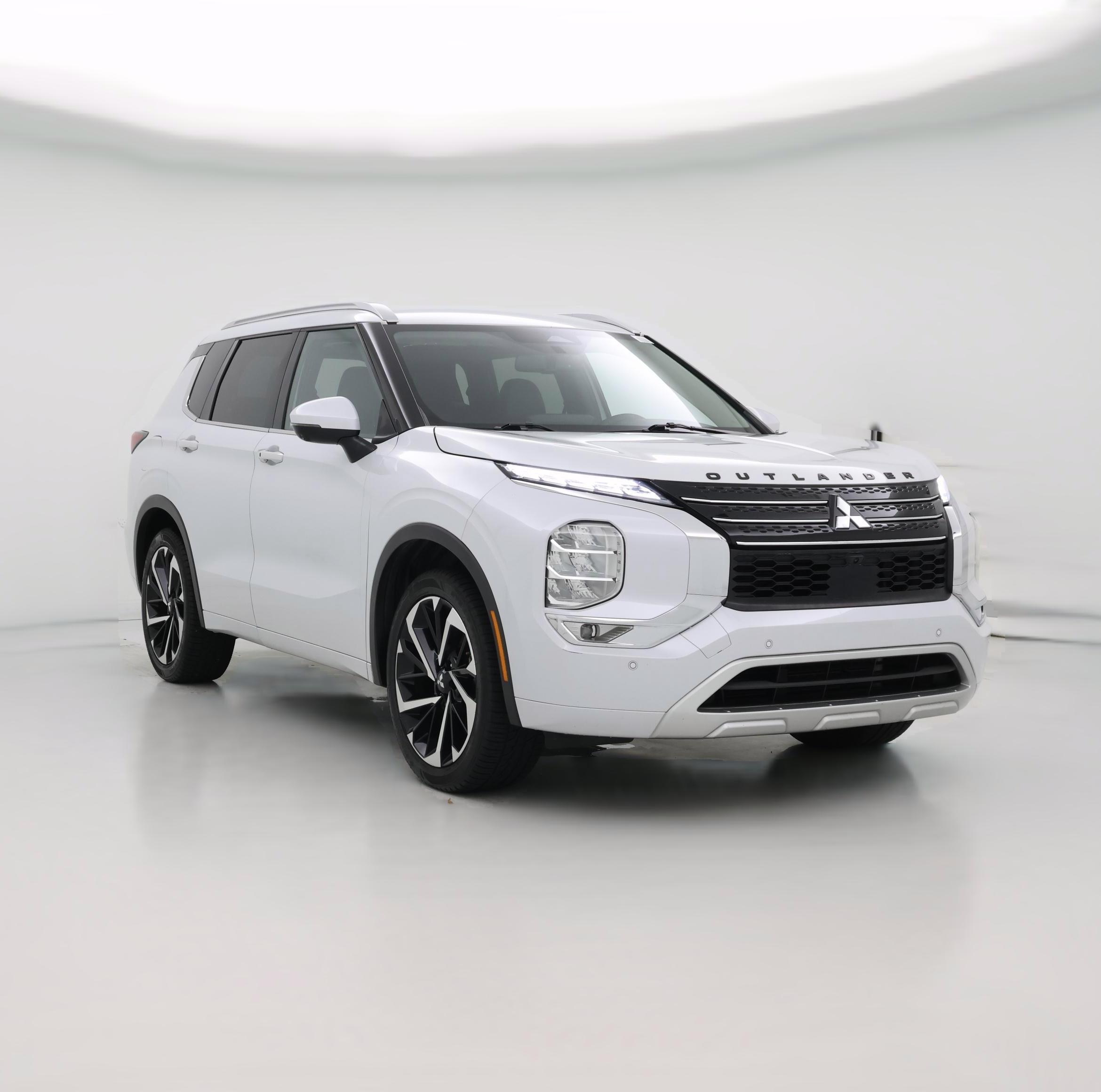 Thumbnail: 2022 Mitsubishi Outlander - 1
