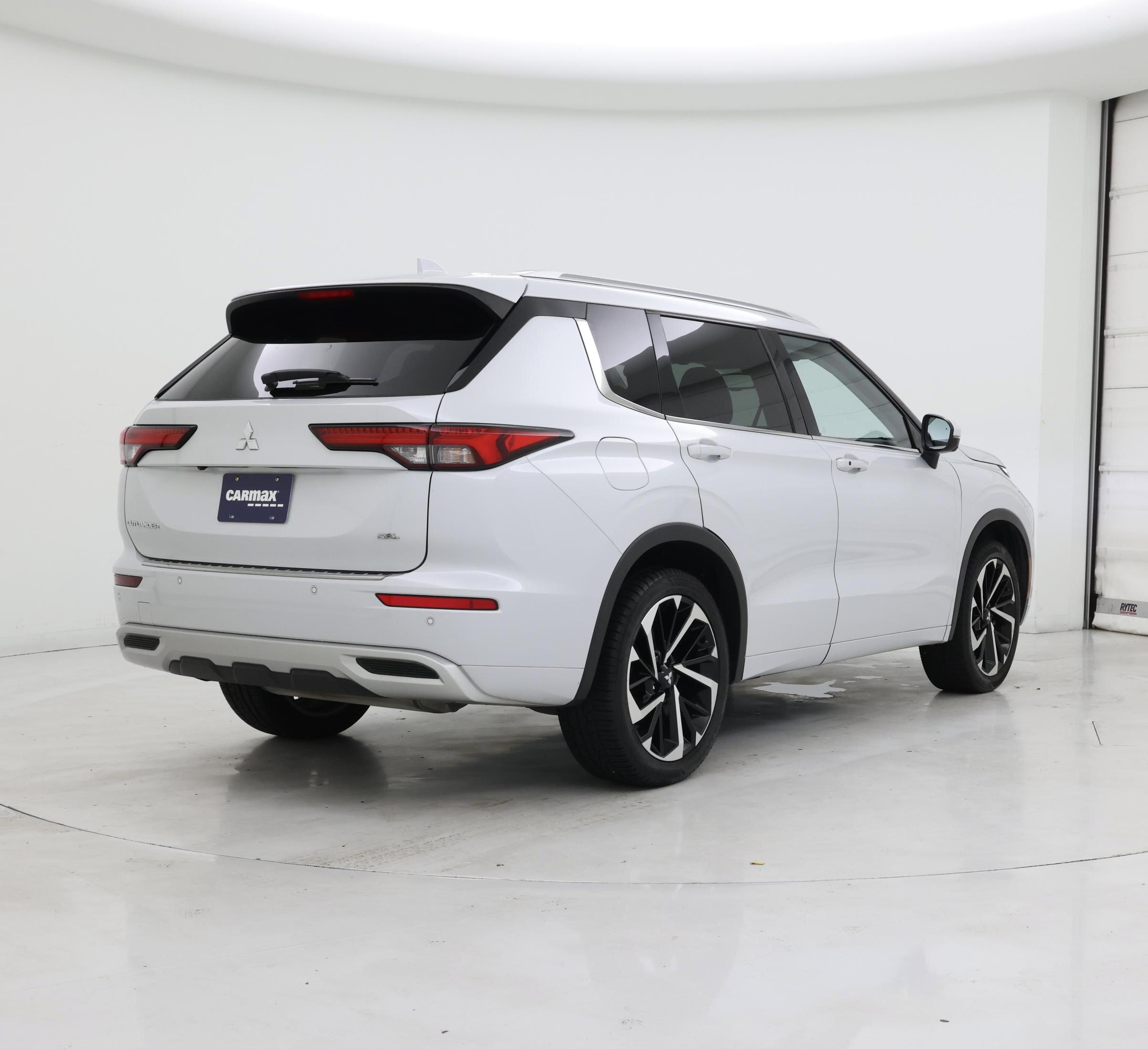 Thumbnail: 2022 Mitsubishi Outlander - 8