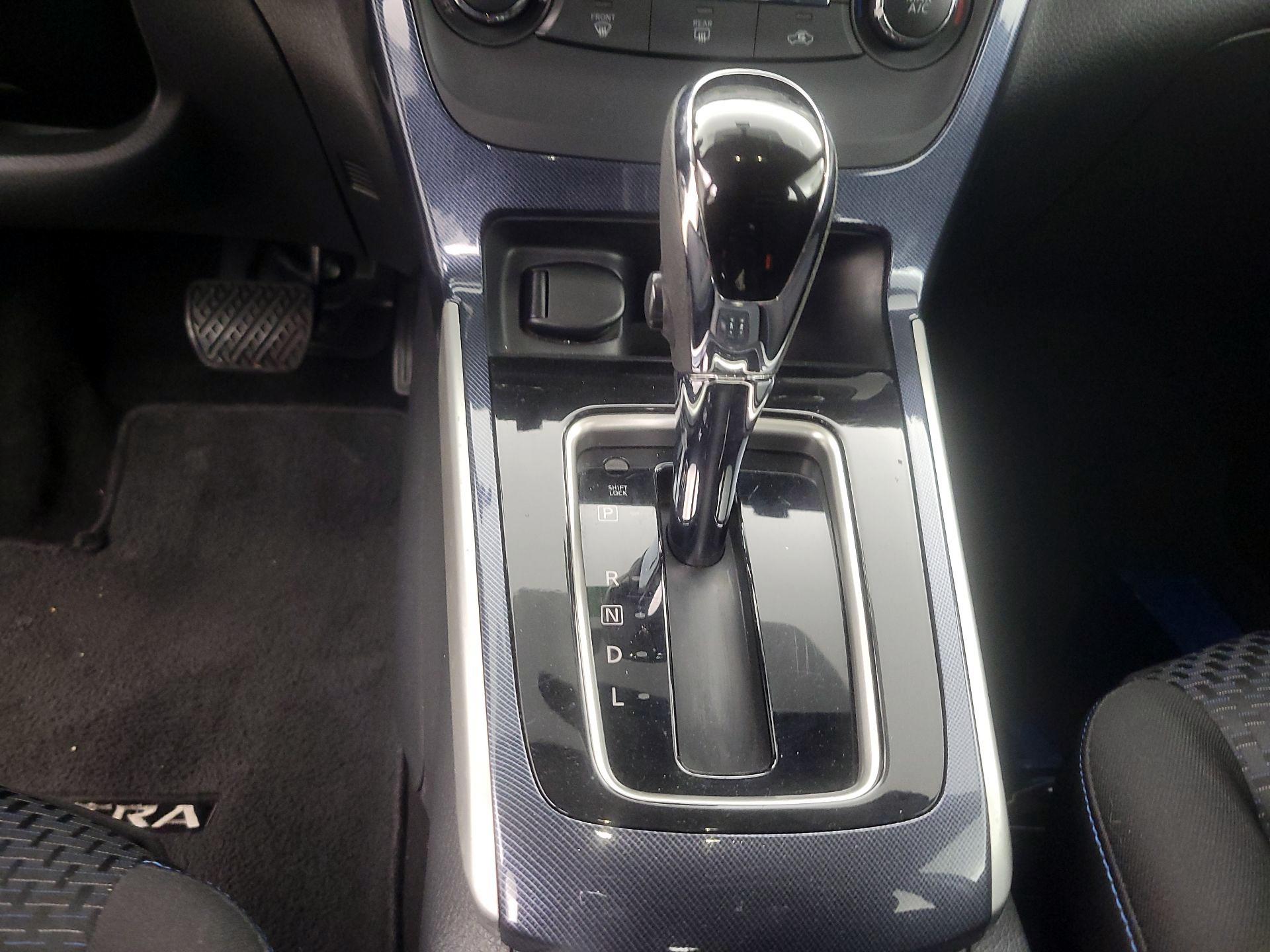 Thumbnail: 2017 Nissan Sentra - 15