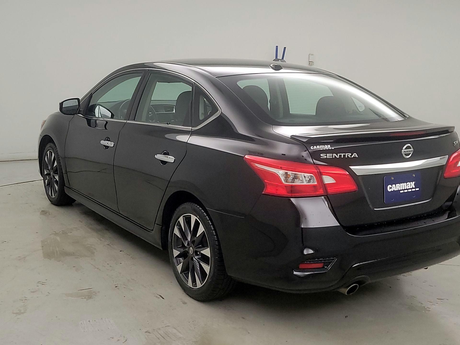Thumbnail: 2017 Nissan Sentra - 7