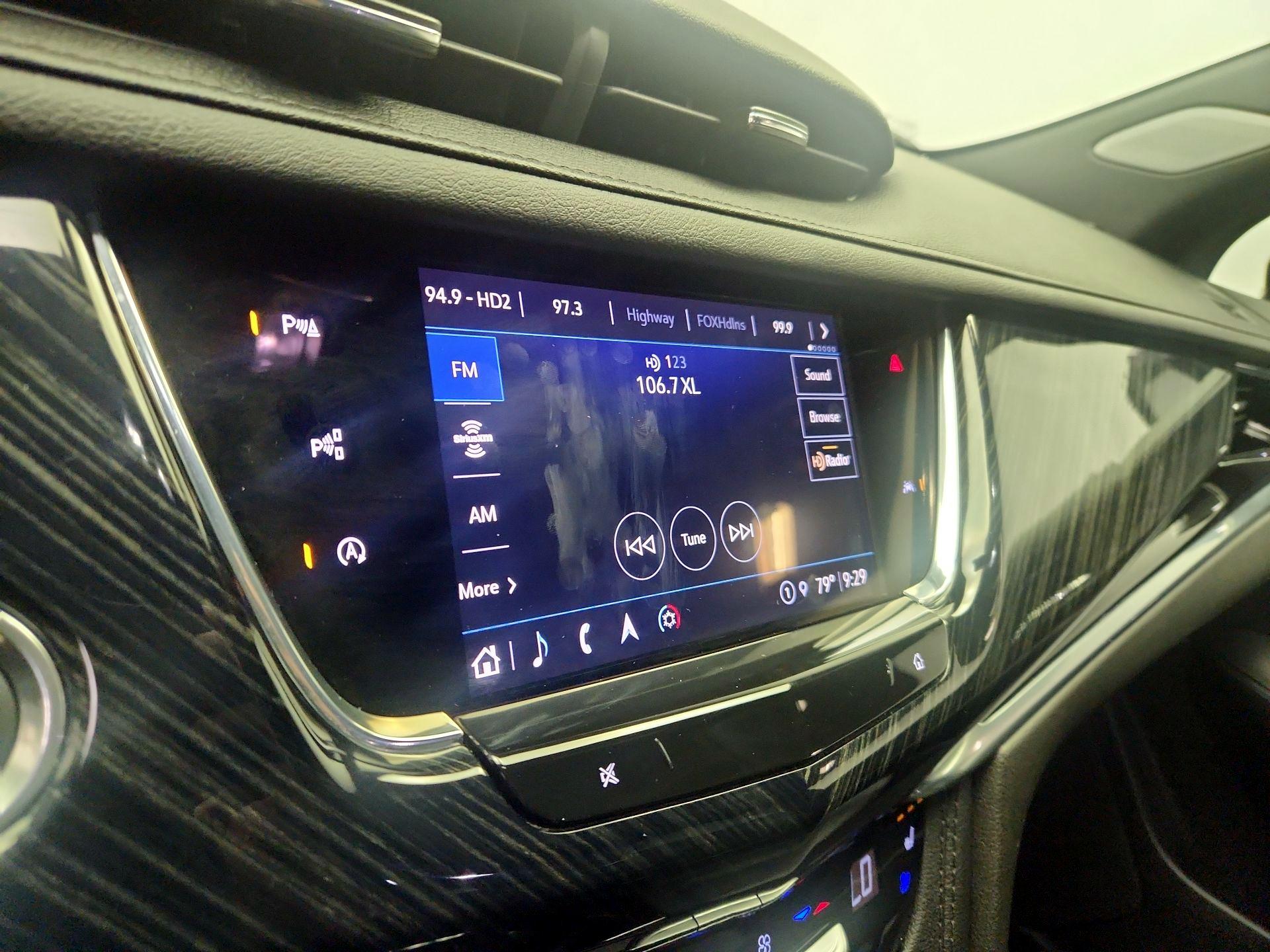 Thumbnail: 2023 Cadillac XT6 - 15