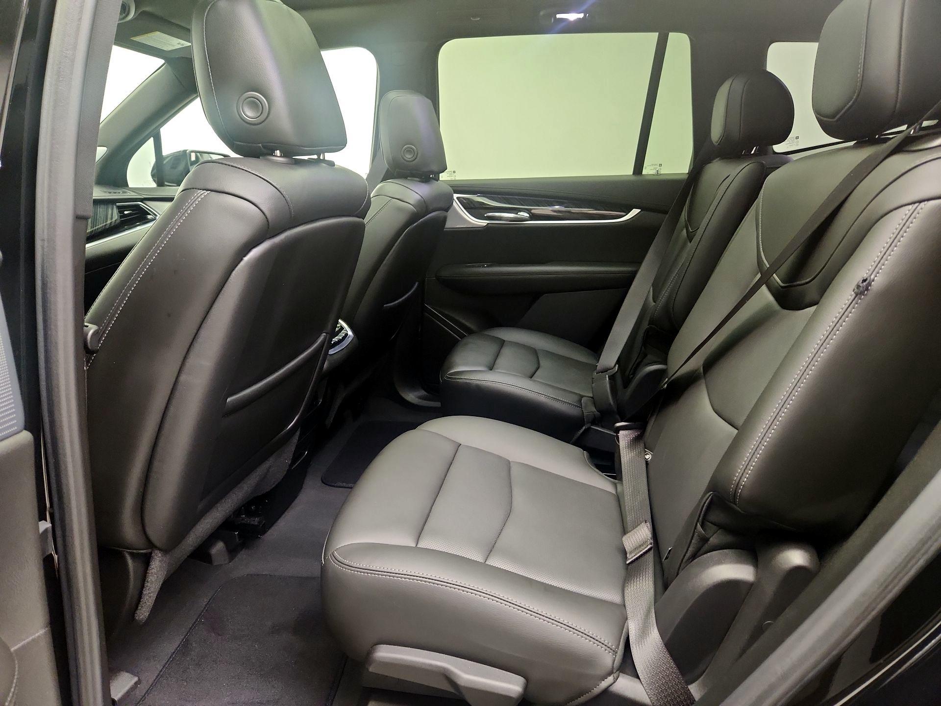 Thumbnail: 2023 Cadillac XT6 - 20