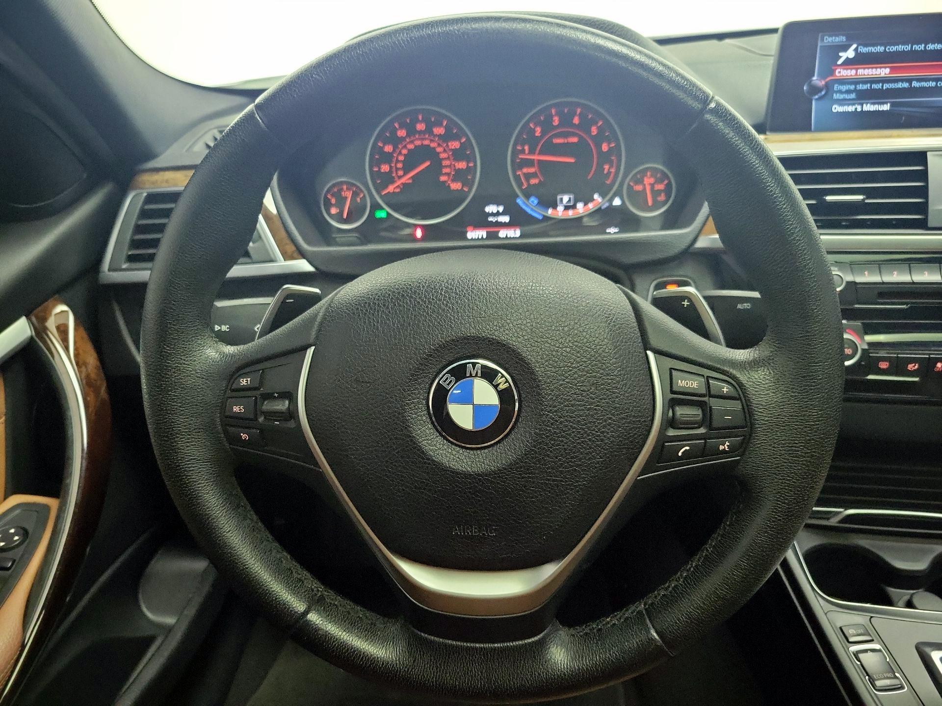 Thumbnail: 2017 BMW 3 Series - 10