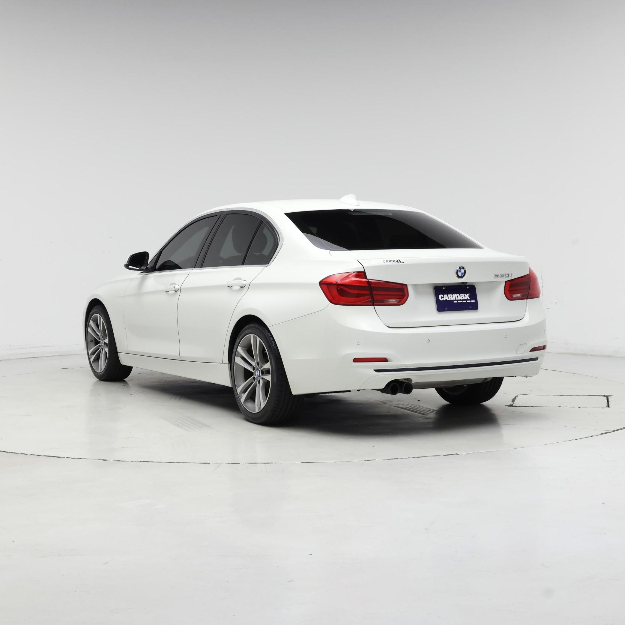 Thumbnail: 2017 BMW 3 Series - 2
