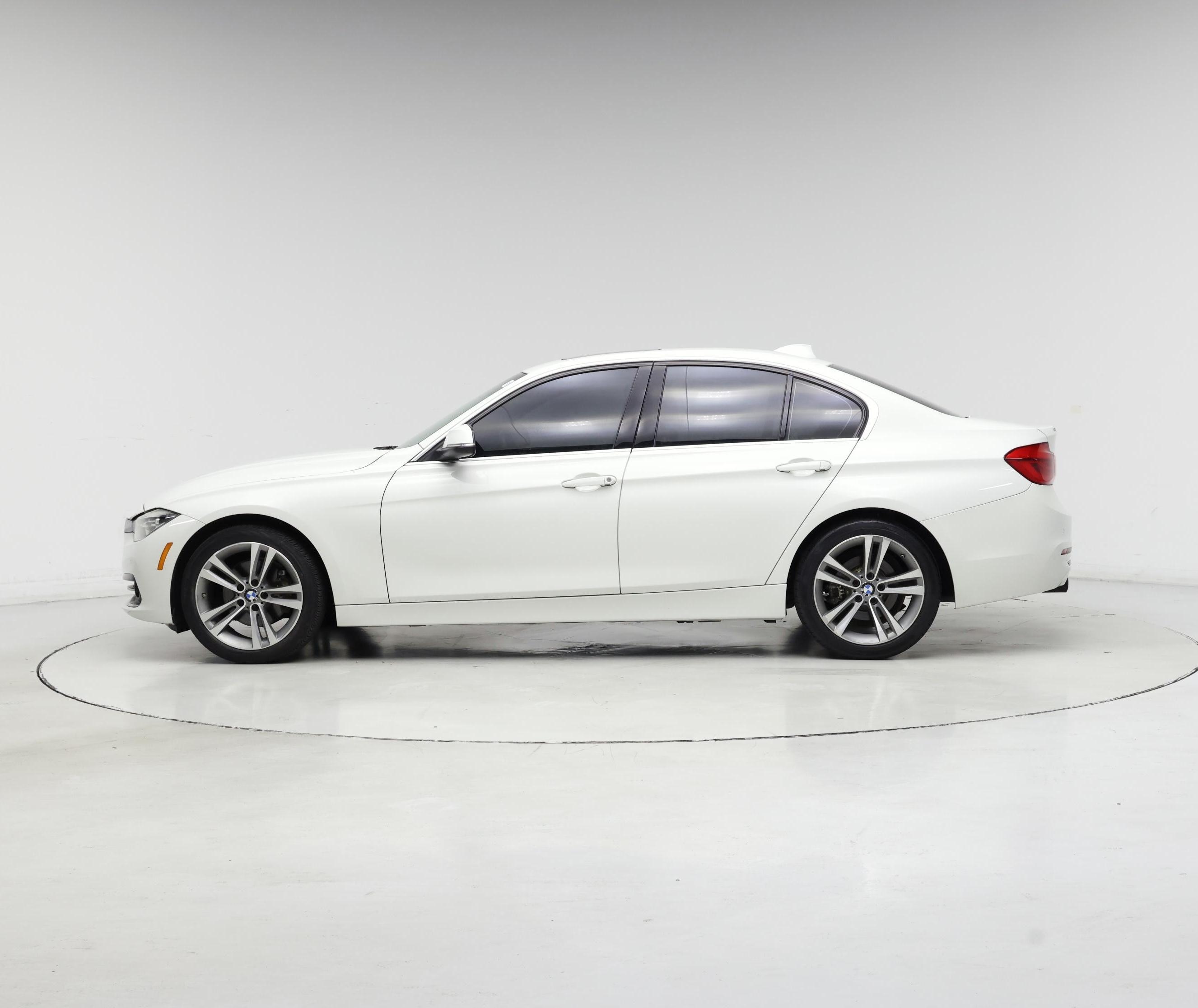Thumbnail: 2017 BMW 3 Series - 3