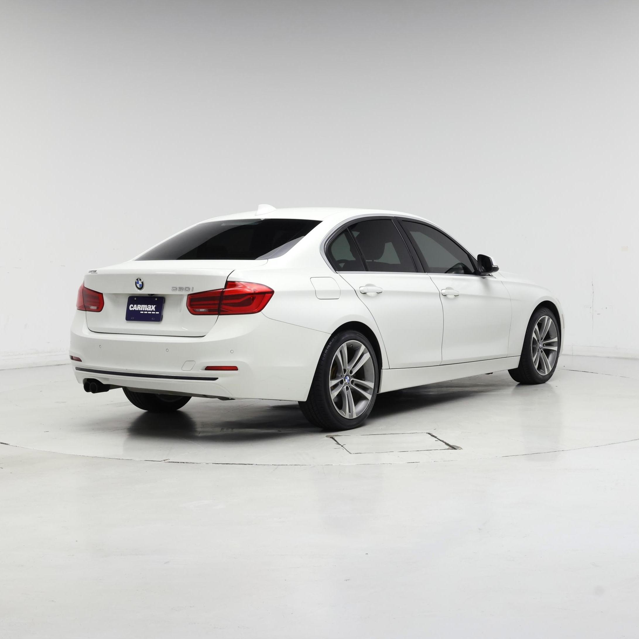 Thumbnail: 2017 BMW 3 Series - 8