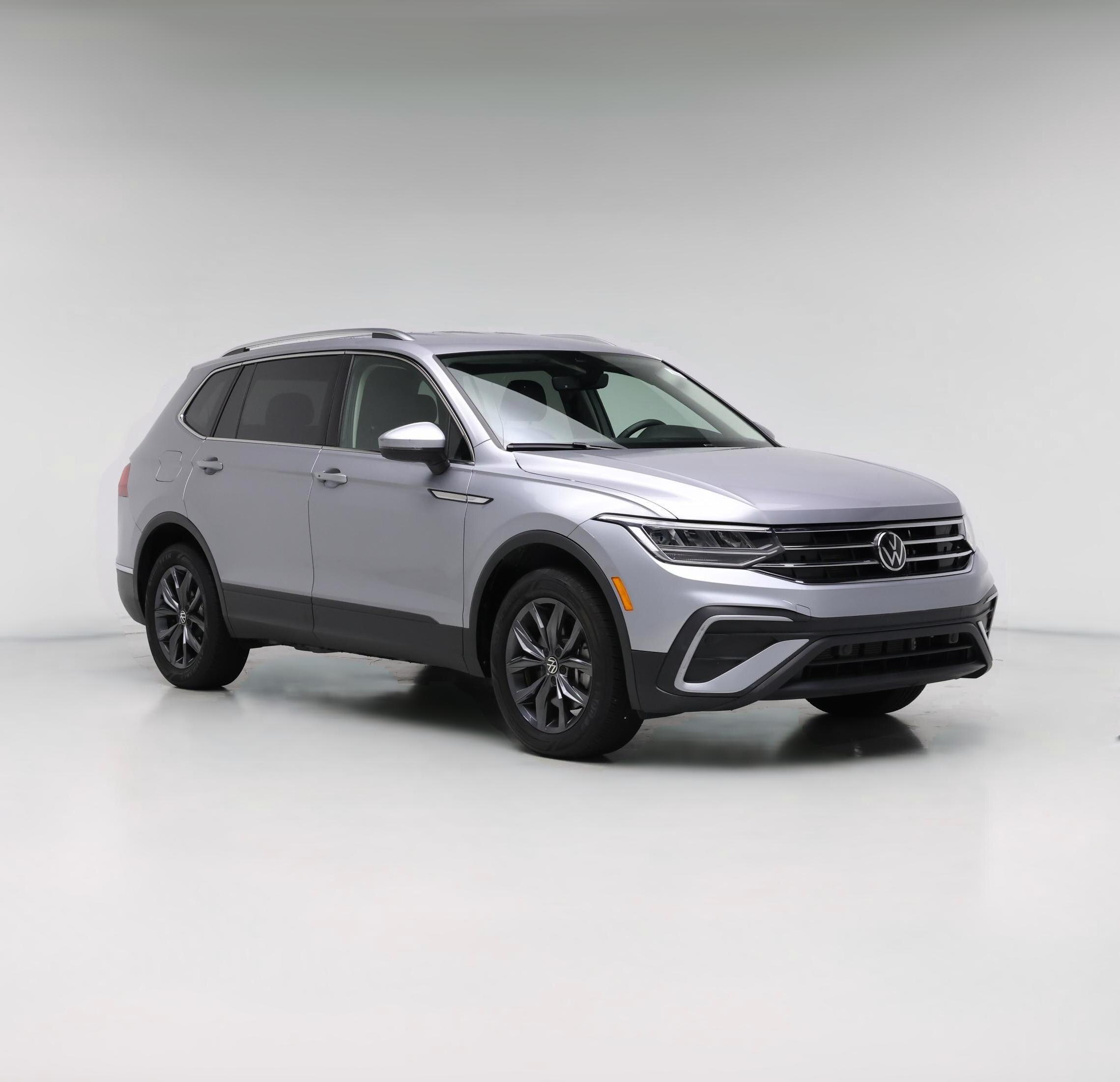 Thumbnail: 2022 Volkswagen Tiguan - 1