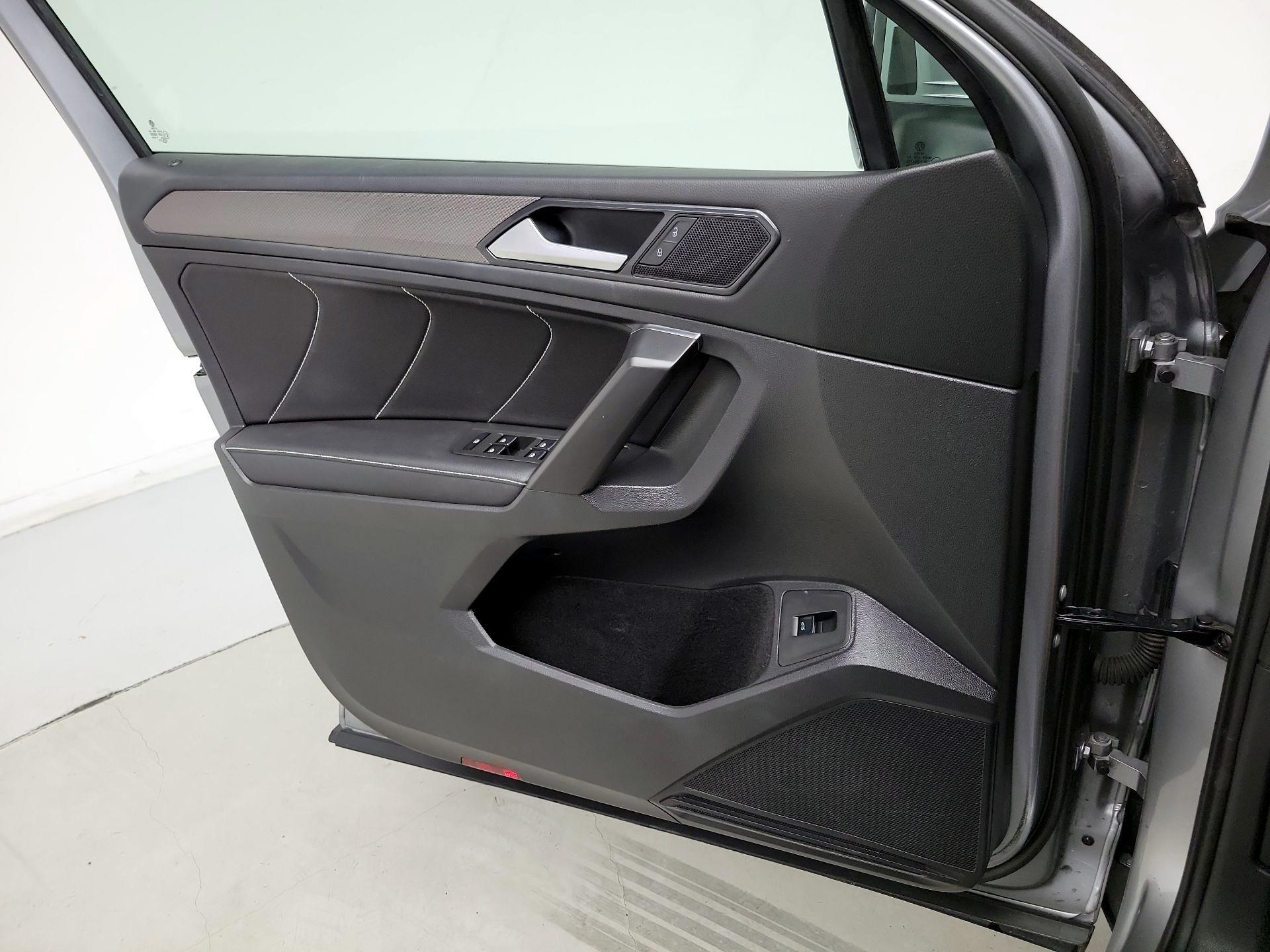 Thumbnail: 2022 Volkswagen Tiguan - 12