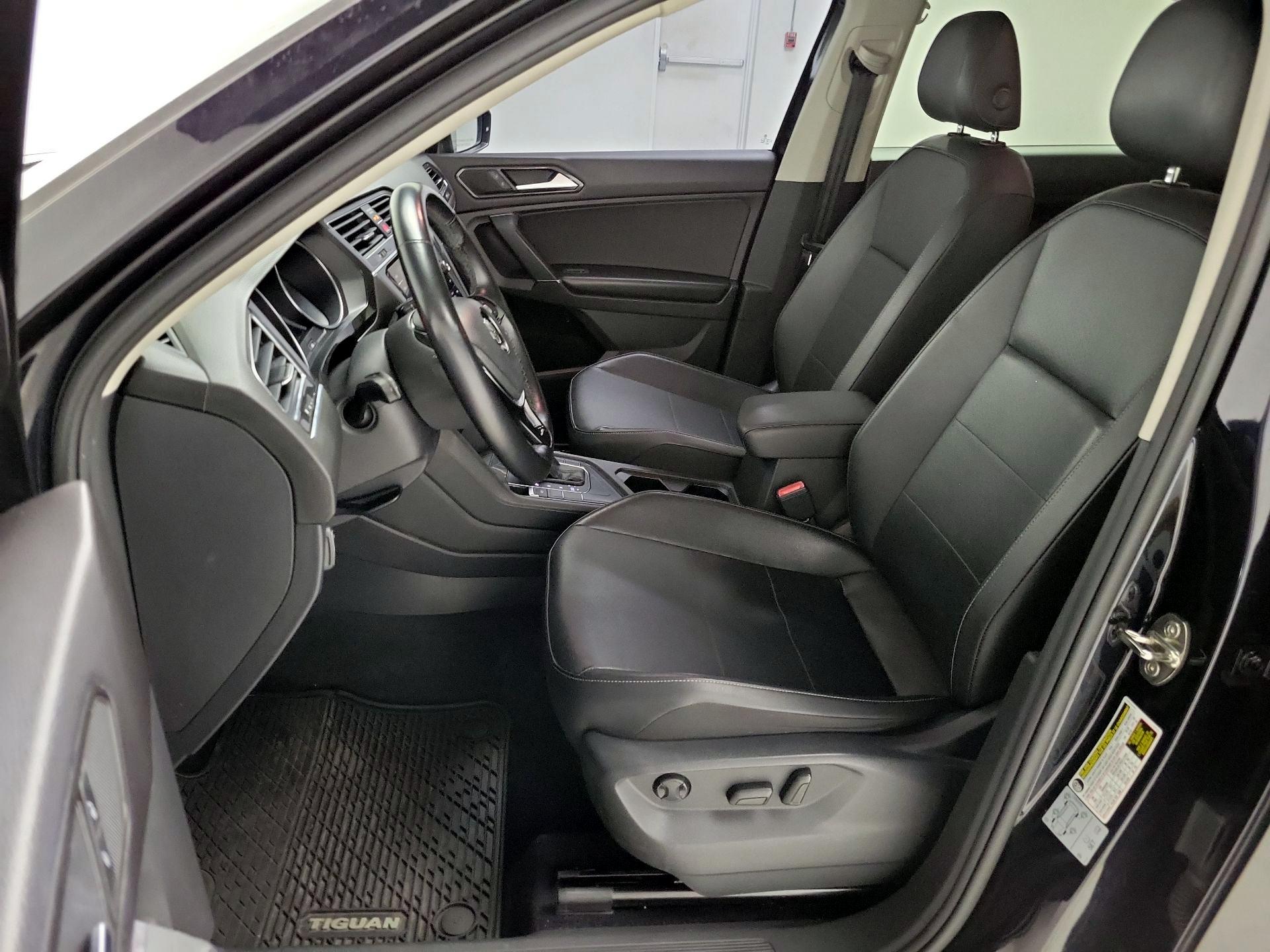 Thumbnail: 2018 Volkswagen Tiguan - 11