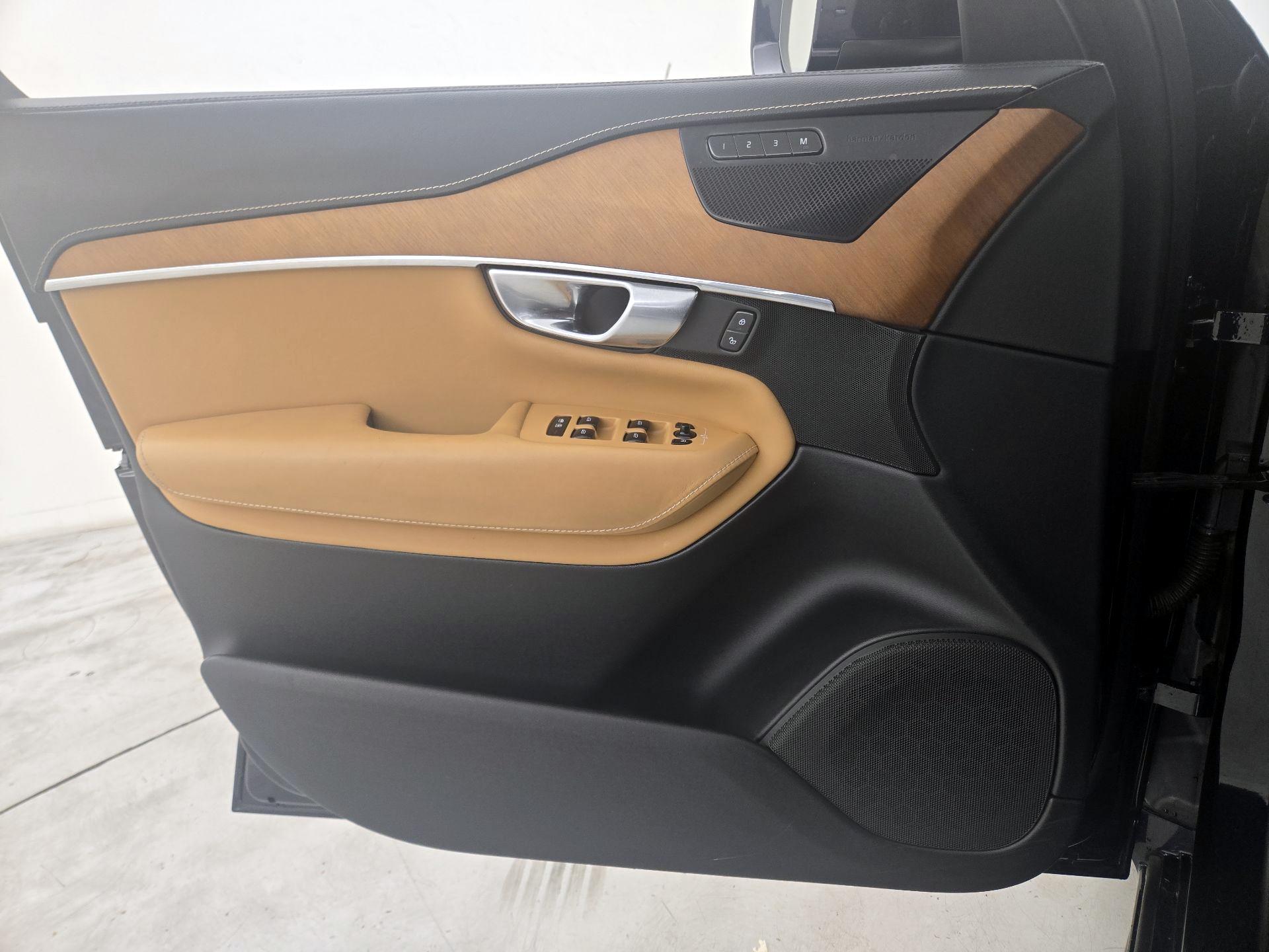 Thumbnail: 2019 Volvo XC90 - 12