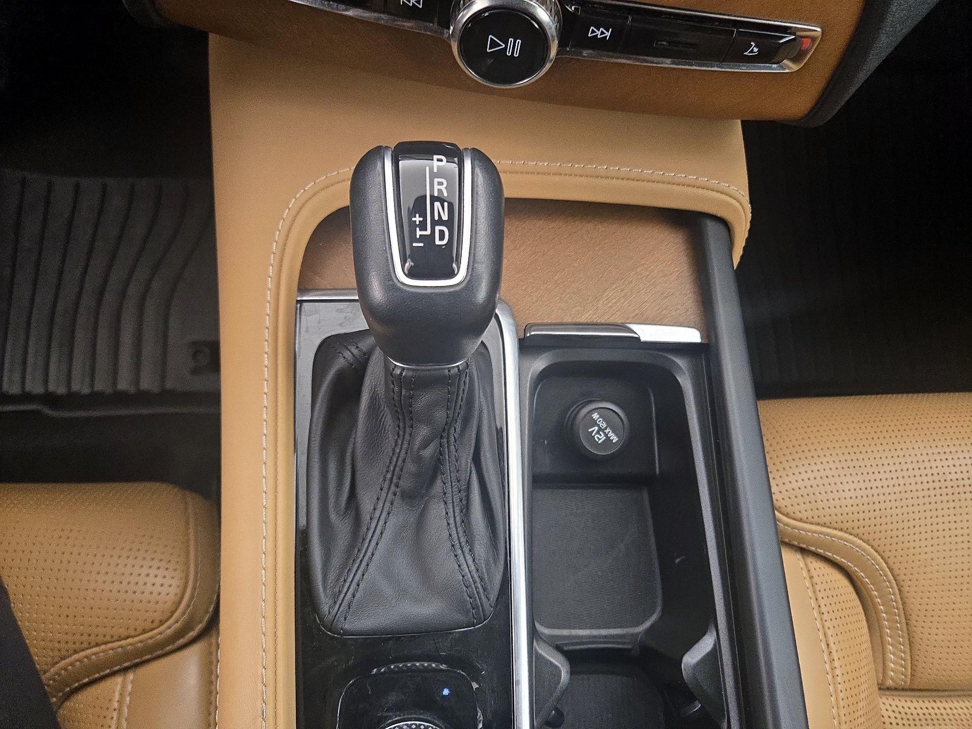 Thumbnail: 2019 Volvo XC90 - 18