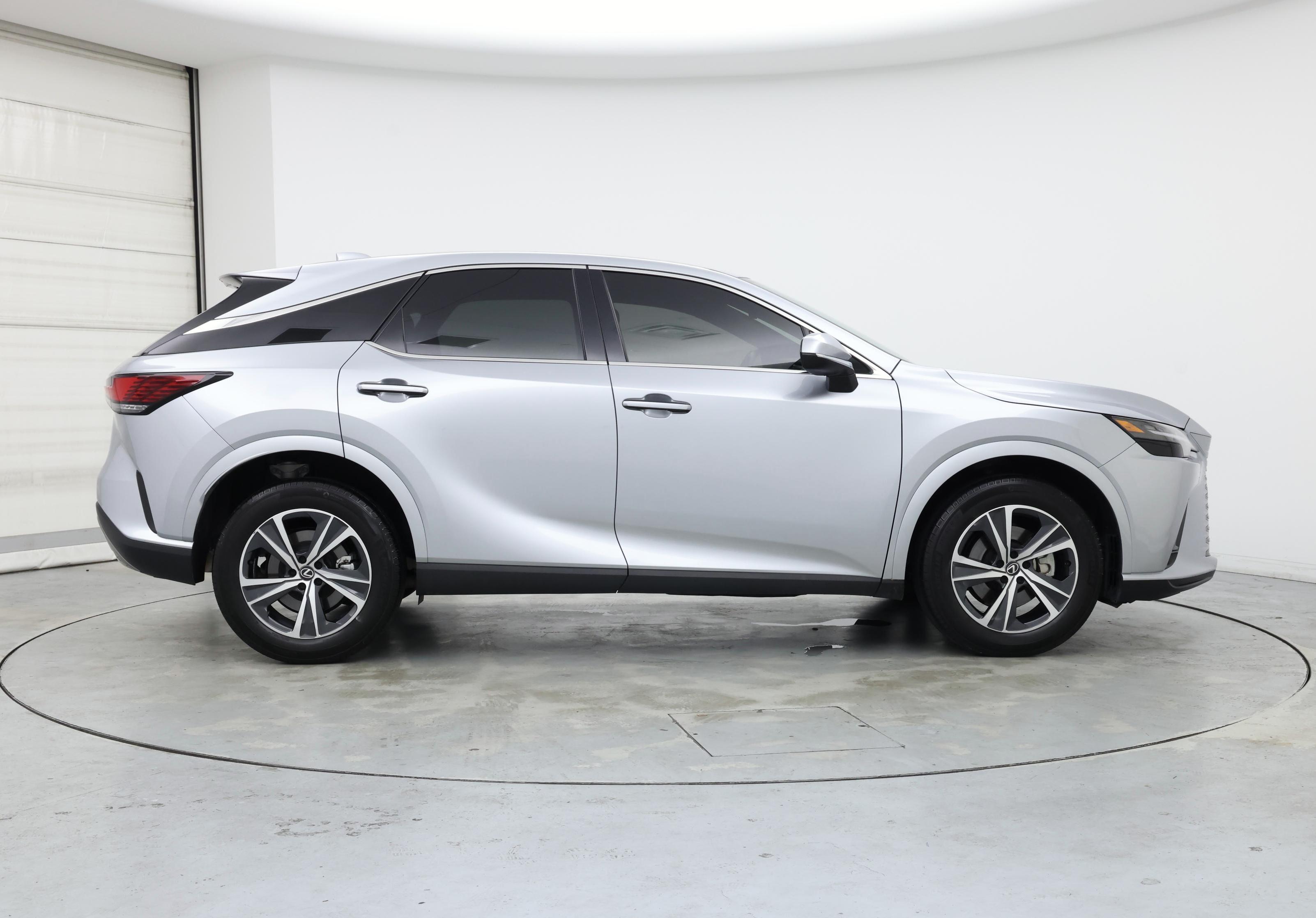 Thumbnail: 2023 Lexus RX - 7