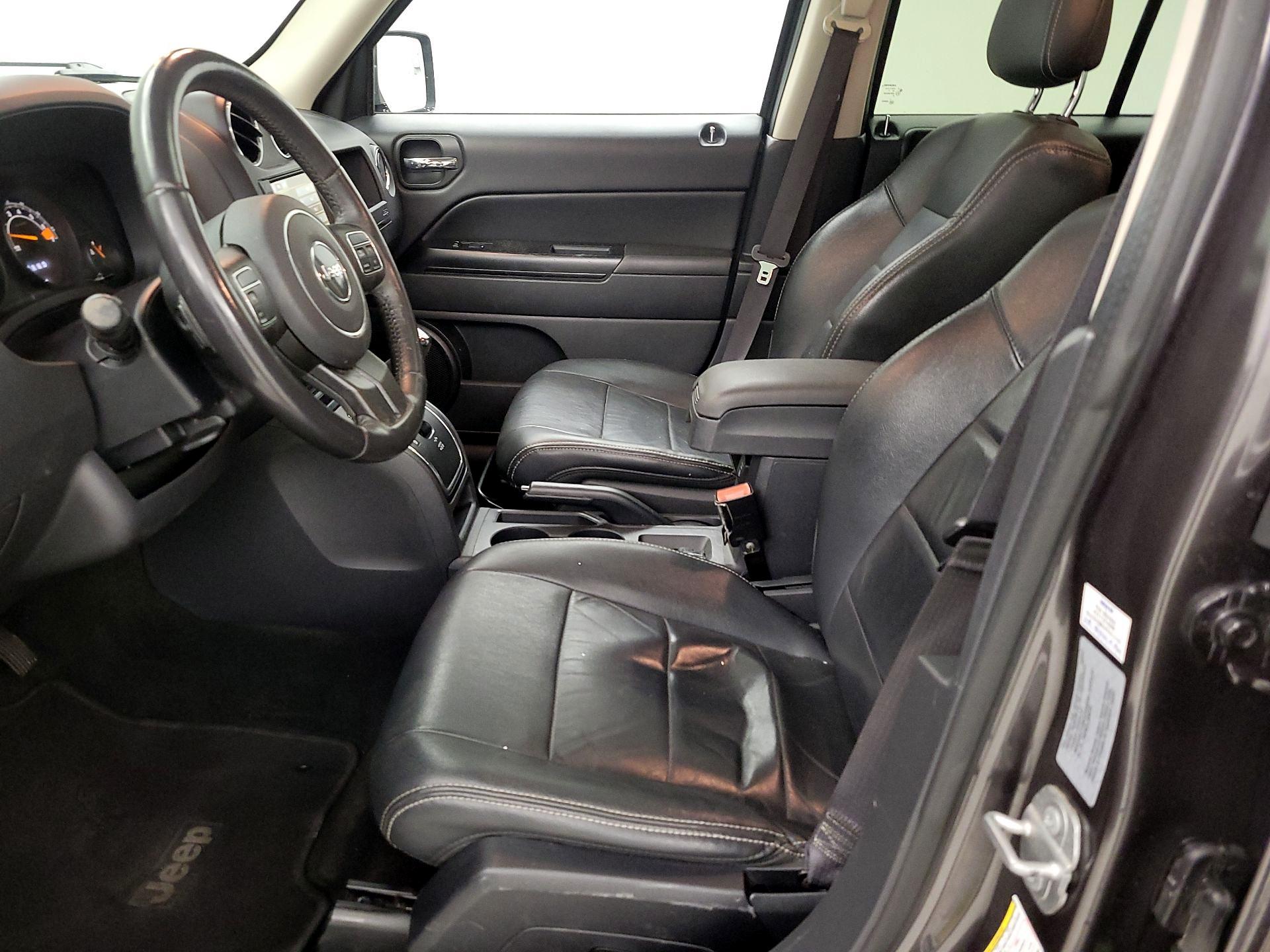 Thumbnail: 2017 Jeep Patriot - 9