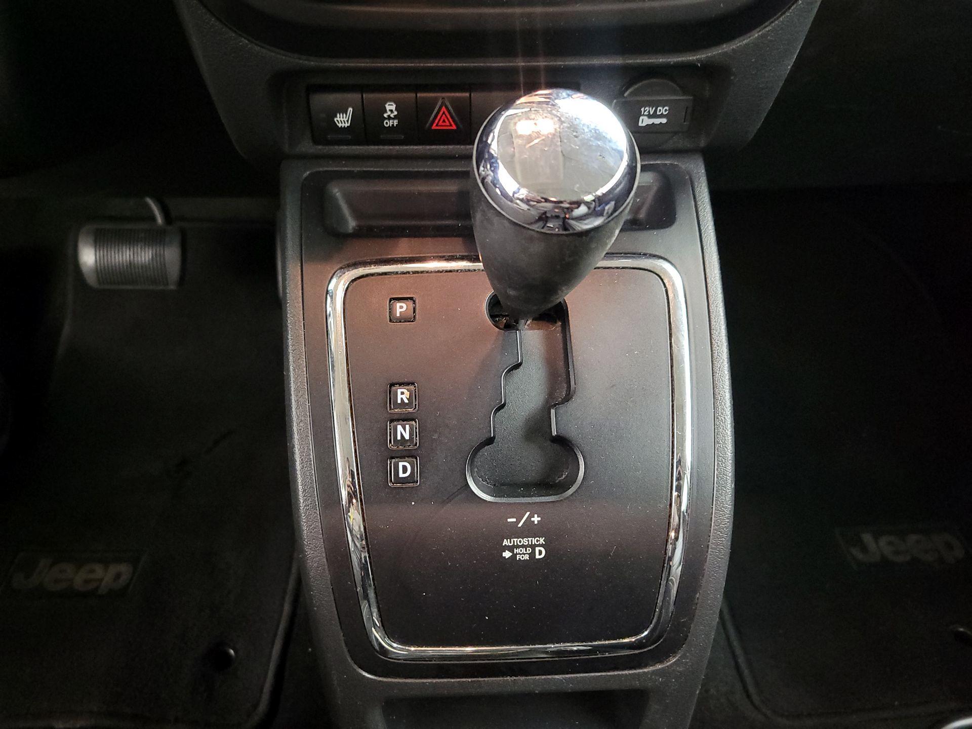 Thumbnail: 2017 Jeep Patriot - 14