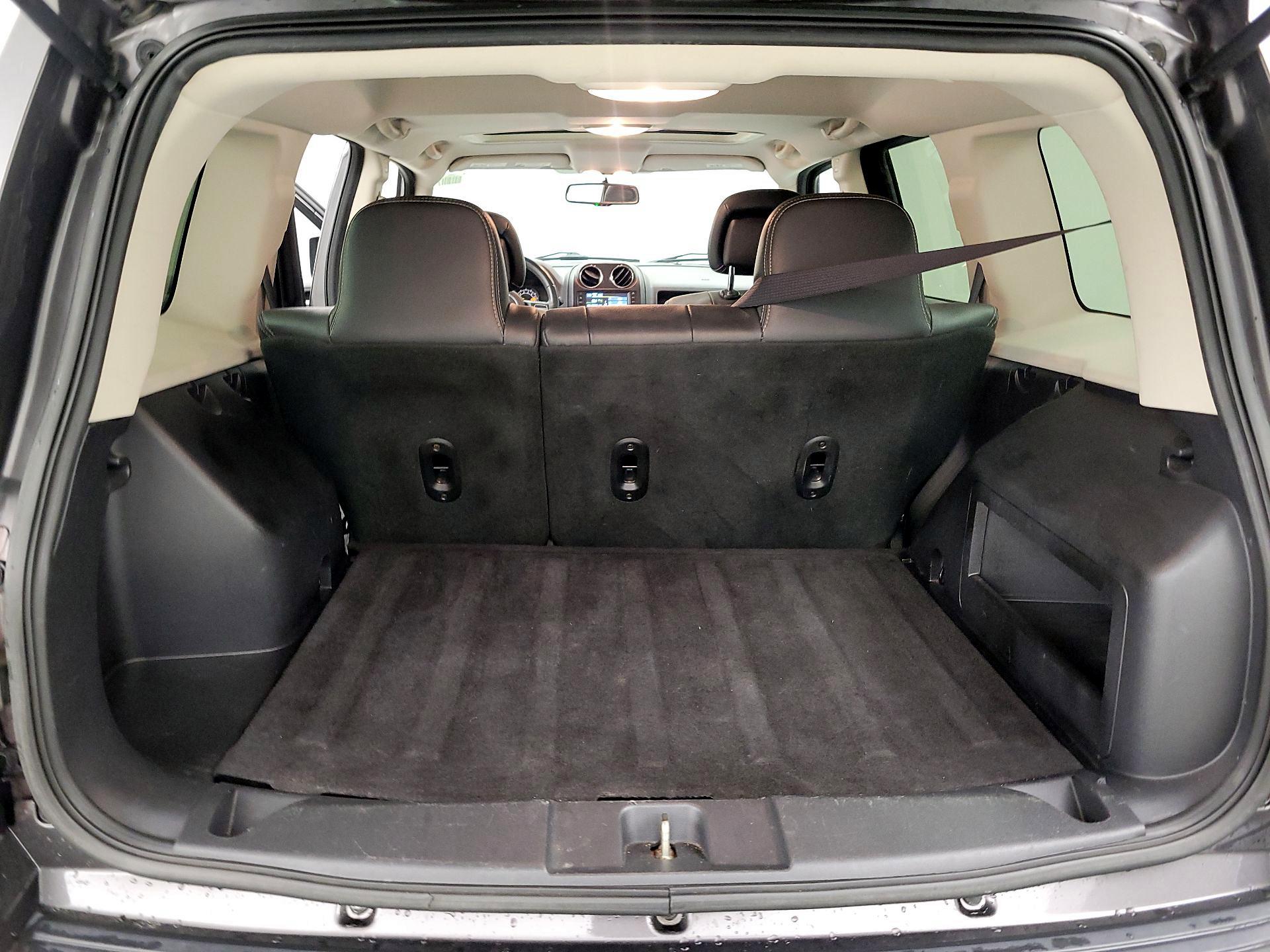 Thumbnail: 2017 Jeep Patriot - 18