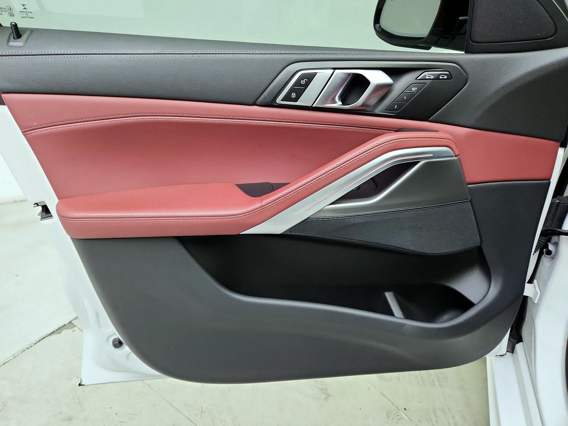 Thumbnail: 2022 BMW X6 - 12