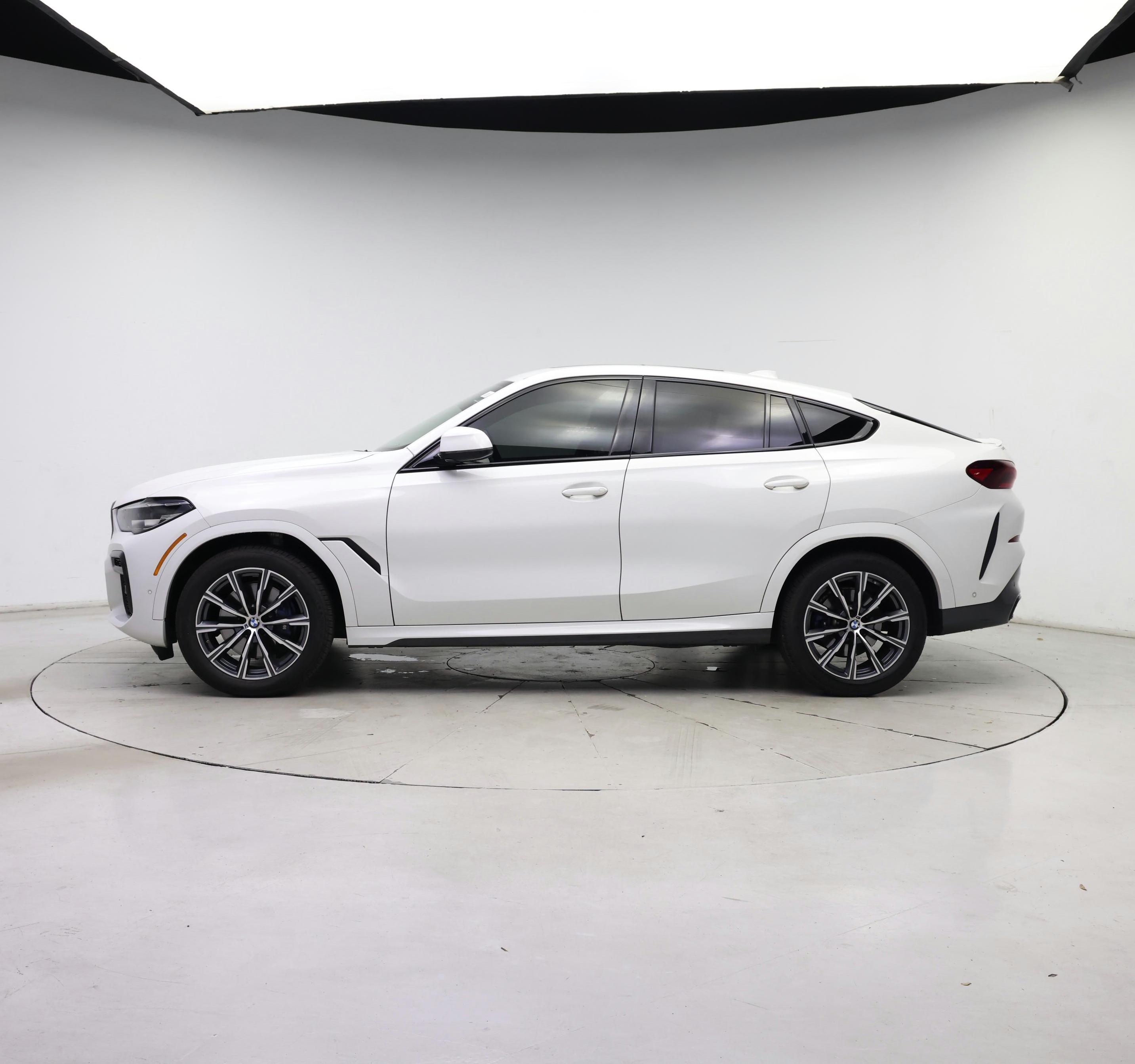 Thumbnail: 2022 BMW X6 - 3