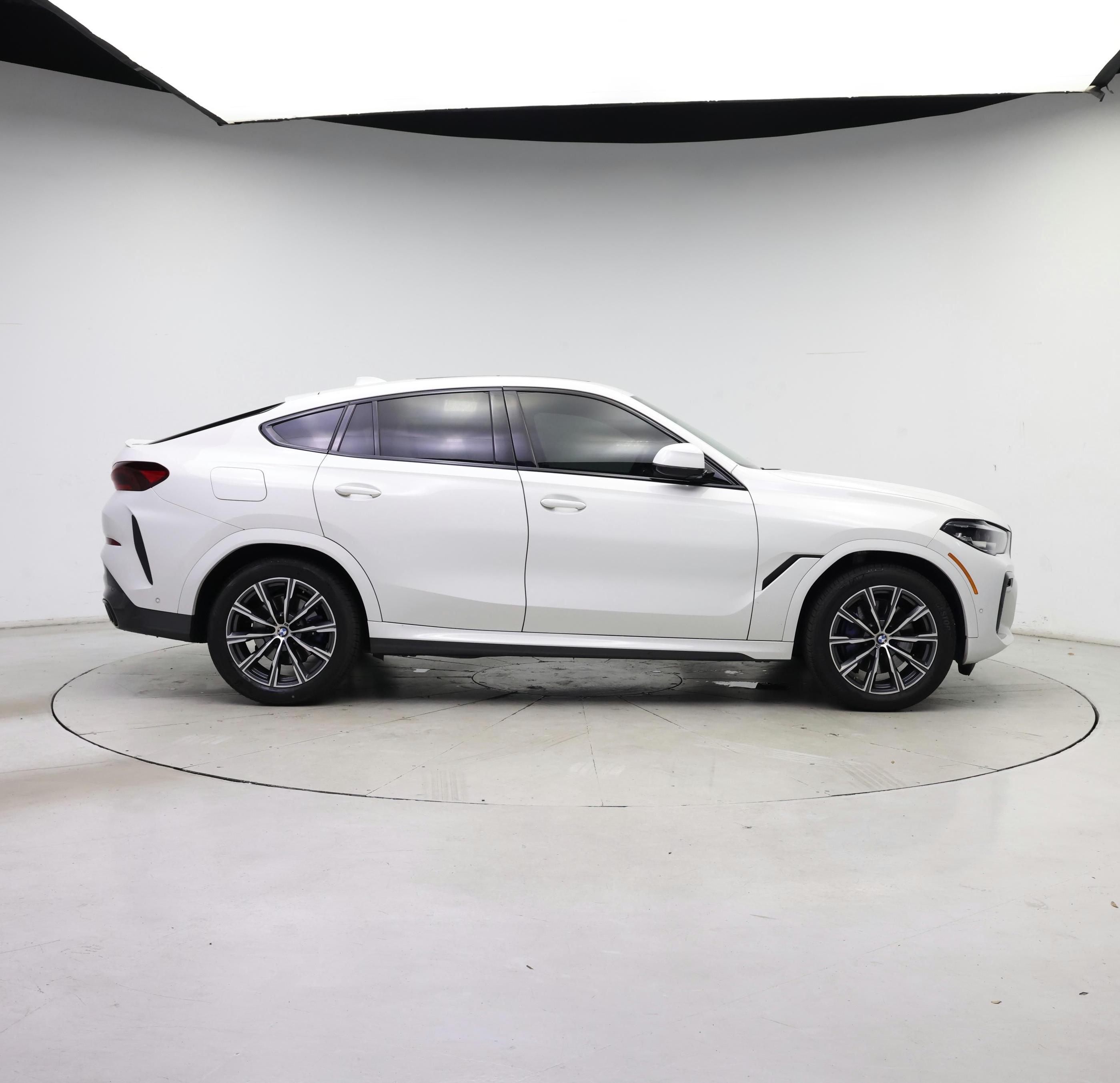 Thumbnail: 2022 BMW X6 - 7