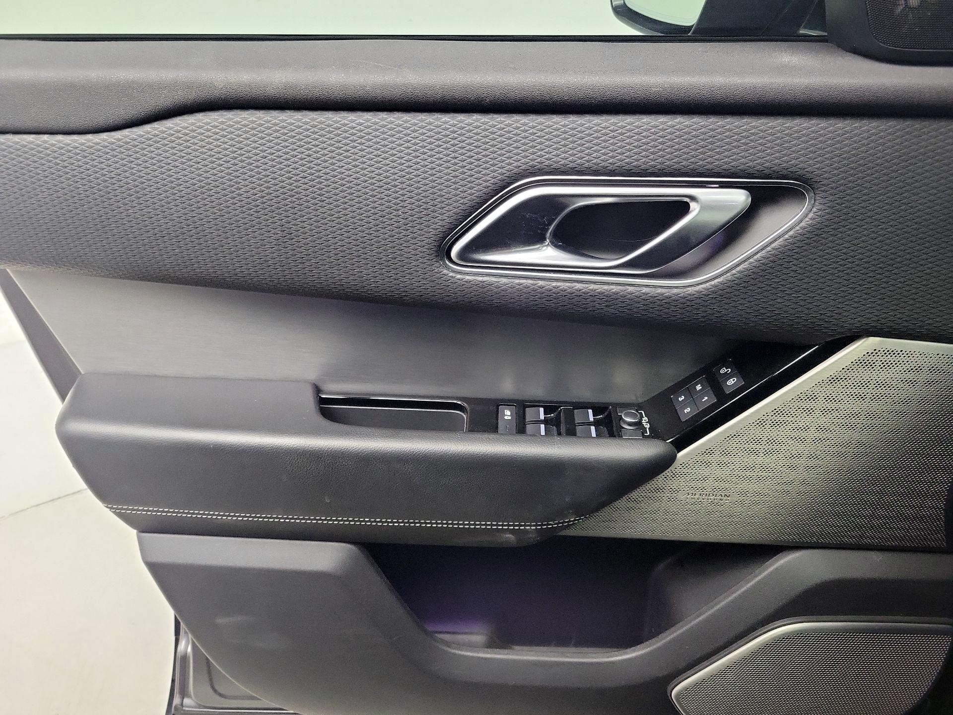 Thumbnail: 2019 Land Rover Range Rover Velar - 12