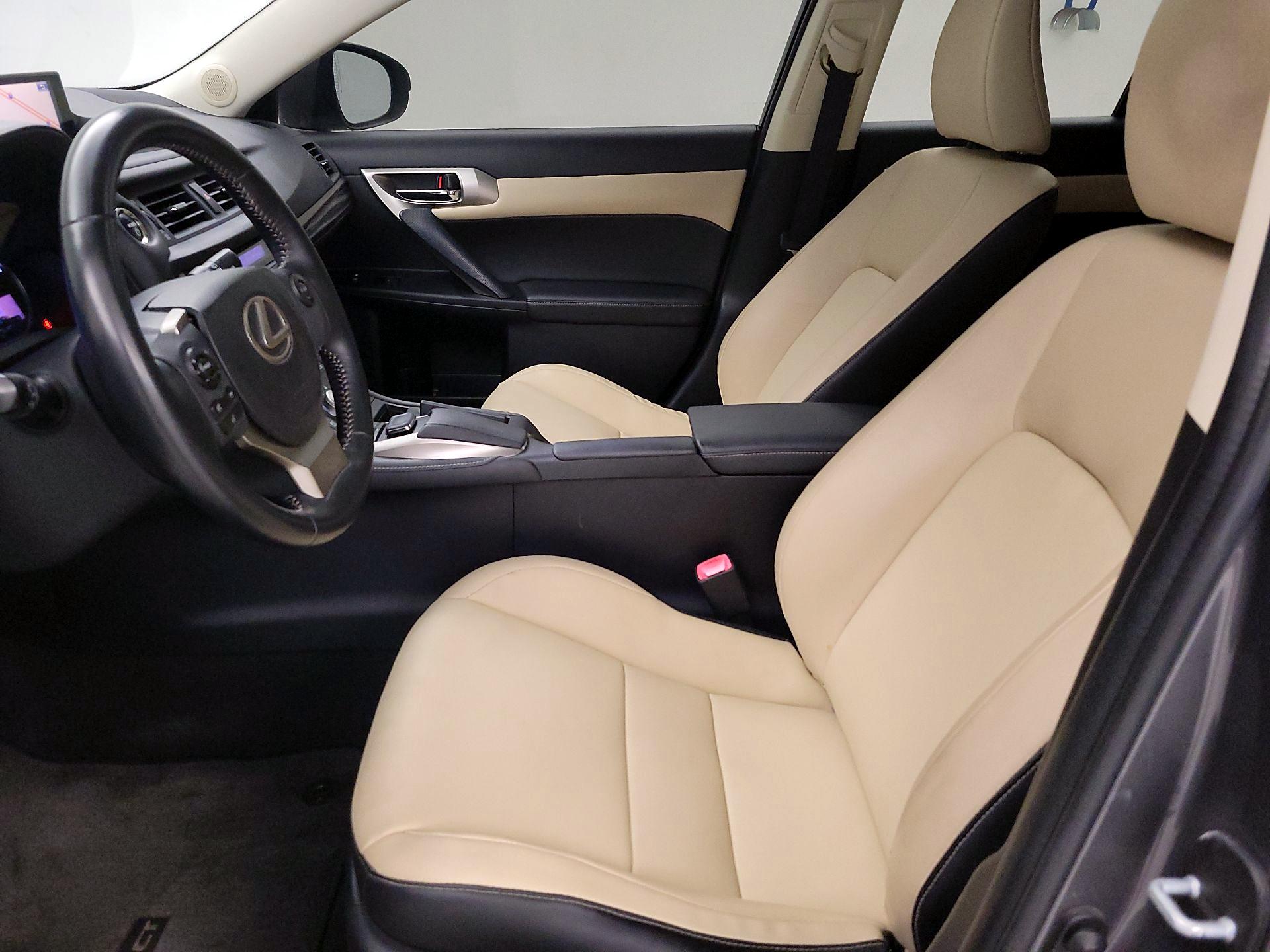 Thumbnail: 2015 Lexus CT - 9