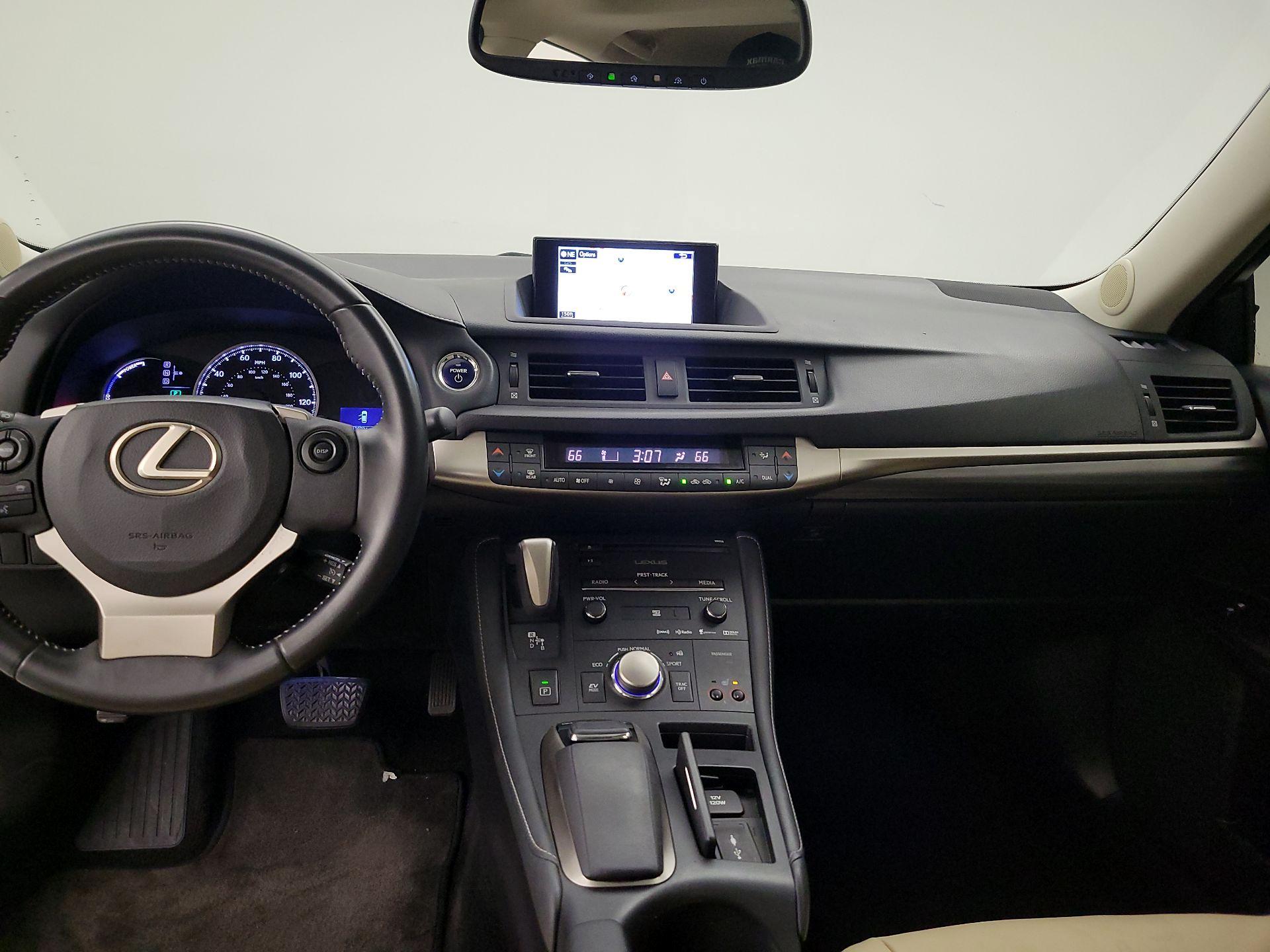 Thumbnail: 2015 Lexus CT - 8