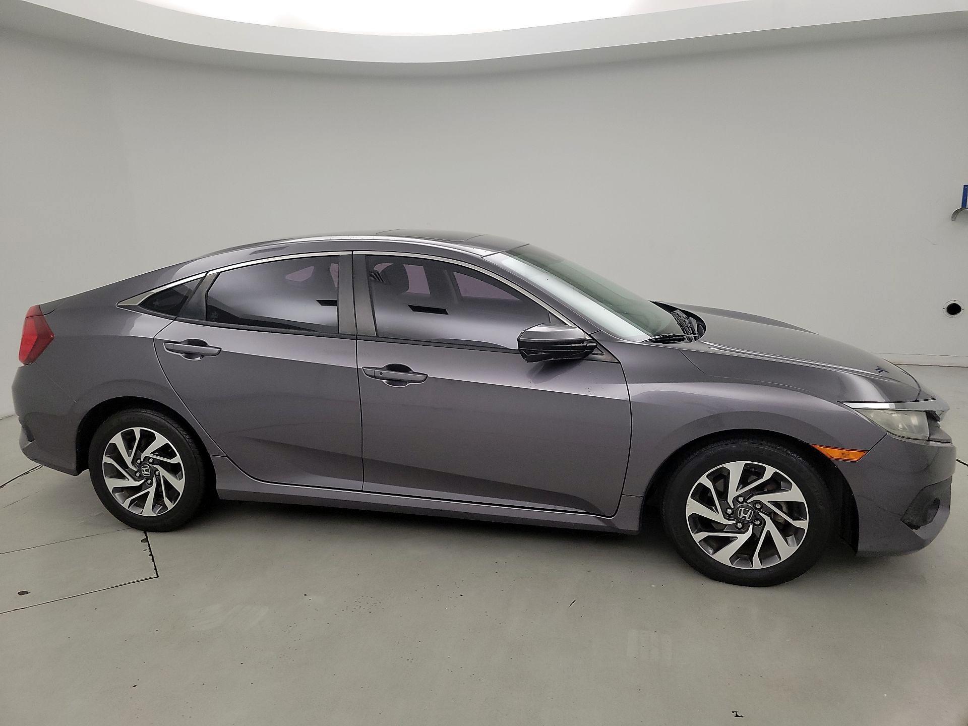 Thumbnail: 2016 Honda Civic - 4