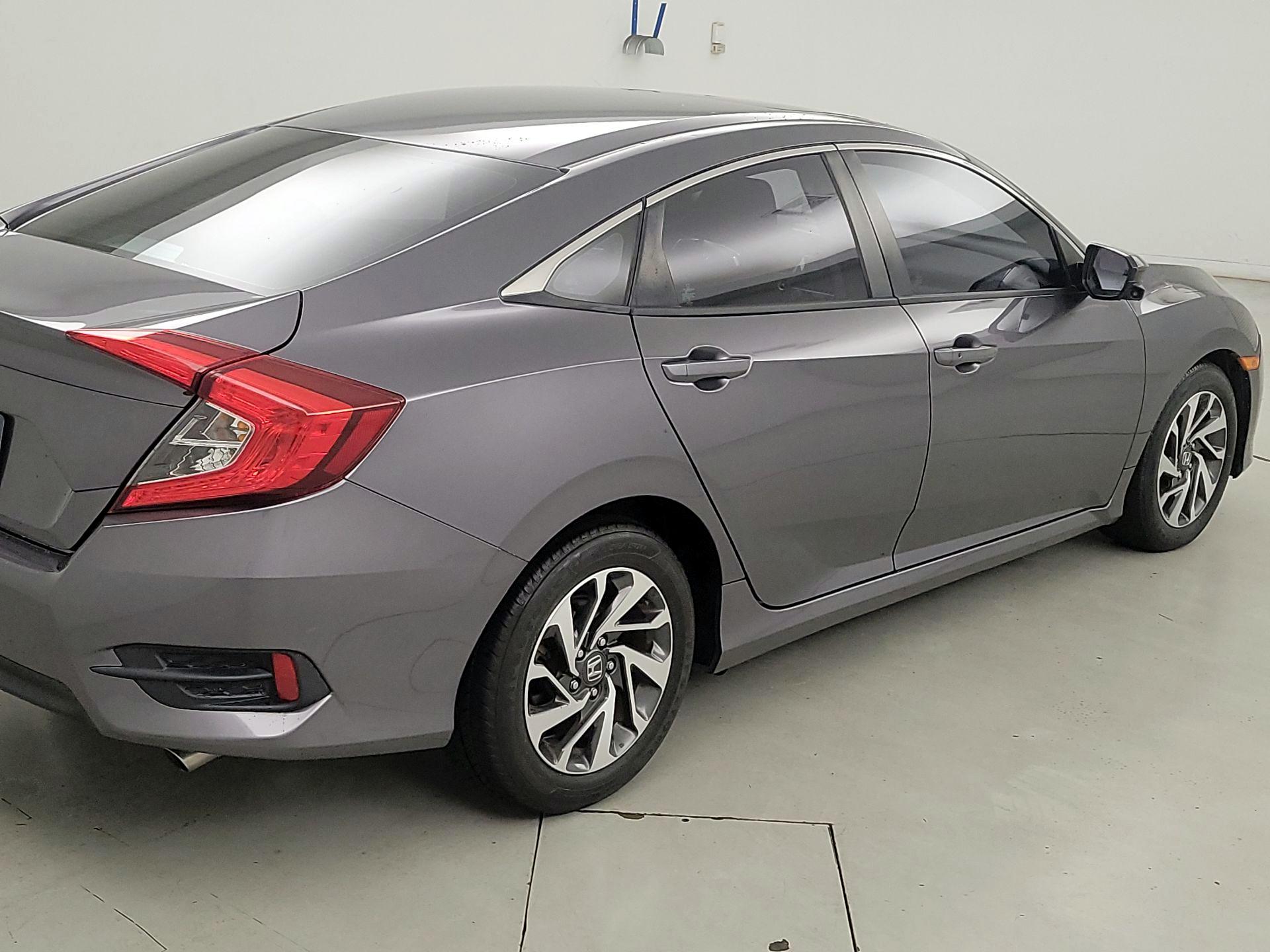 Thumbnail: 2016 Honda Civic - 5