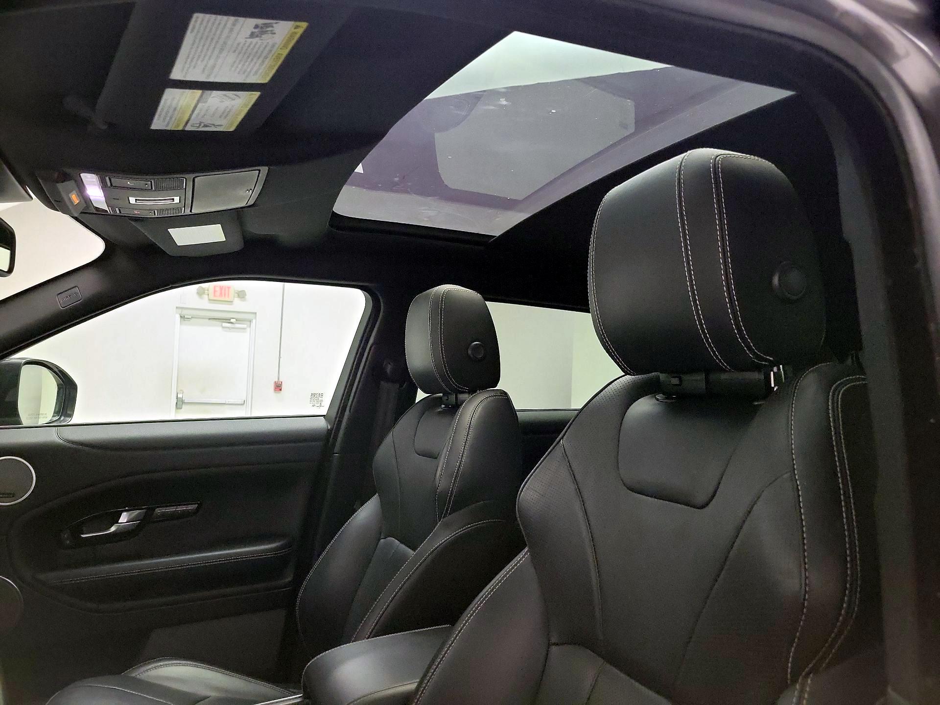 Thumbnail: 2019 Land Rover Range Rover Evoque - 20