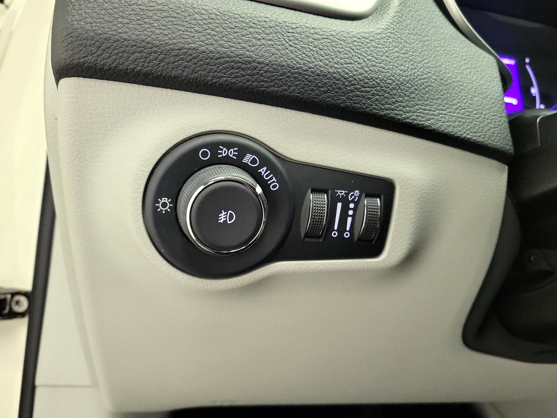 Thumbnail: 2019 Jeep Compass - 13