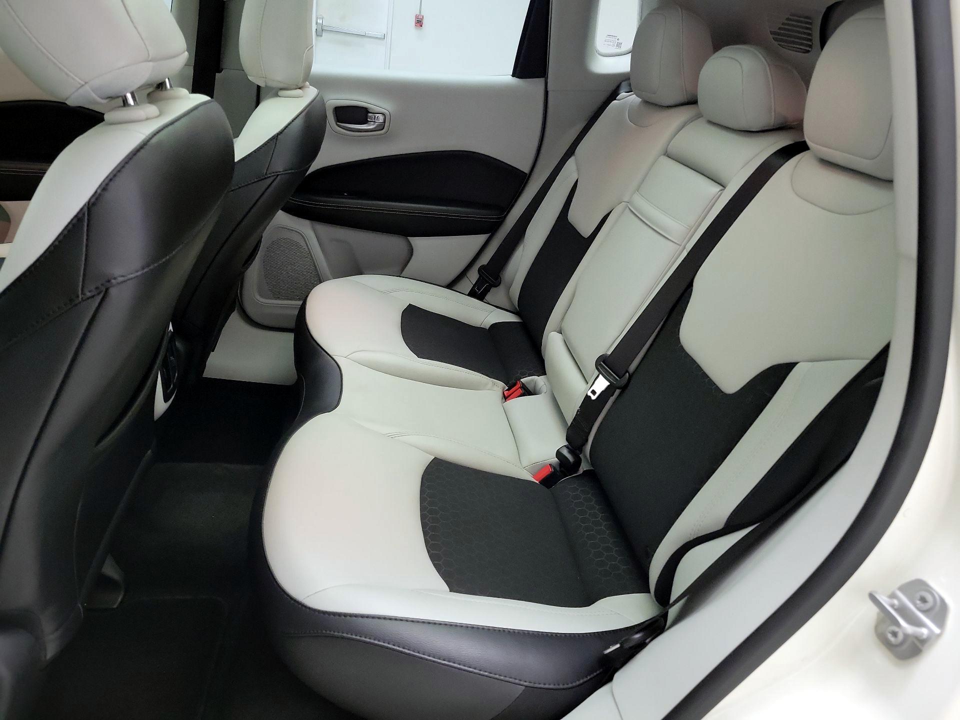 Thumbnail: 2019 Jeep Compass - 20