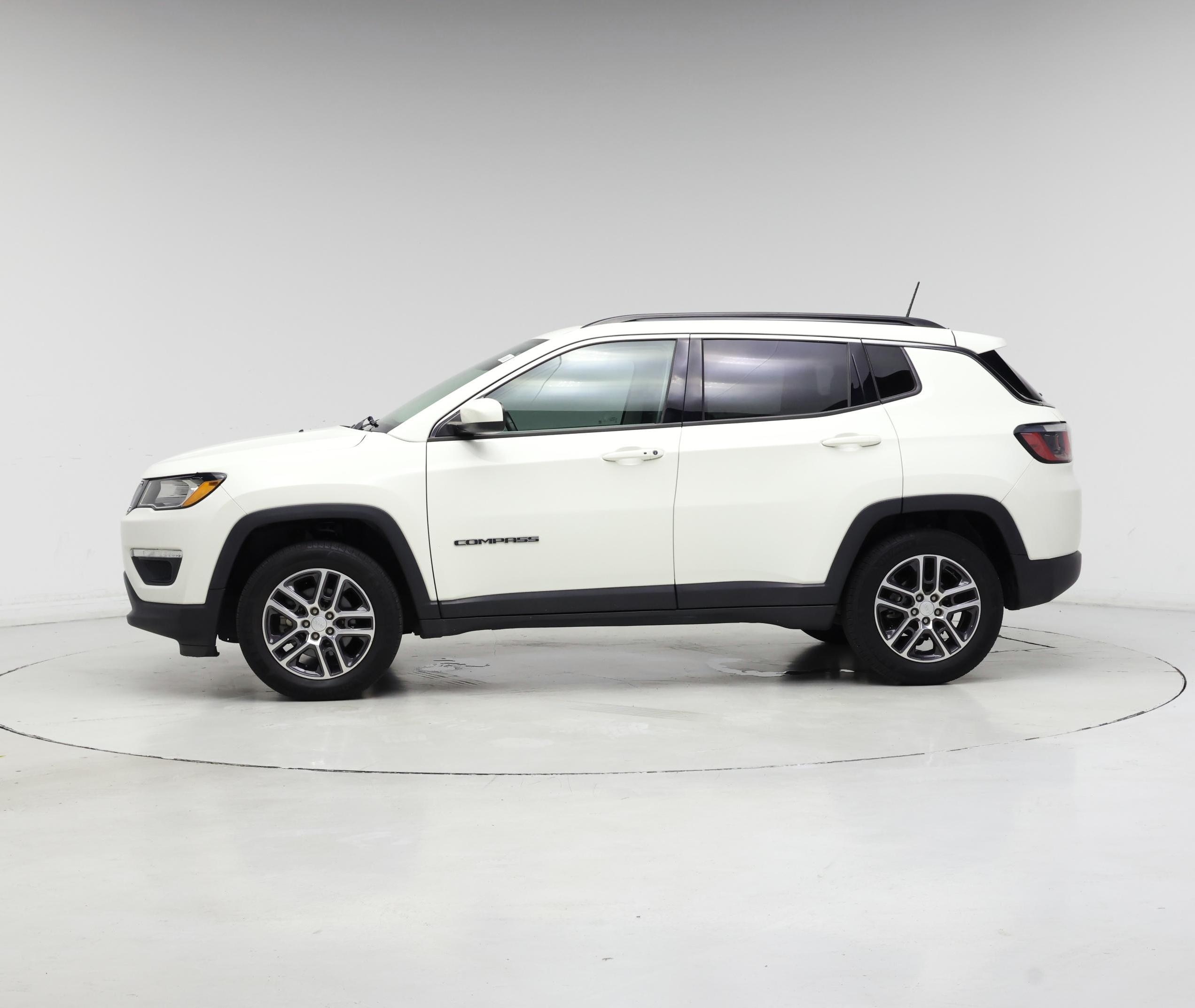 Thumbnail: 2019 Jeep Compass - 3