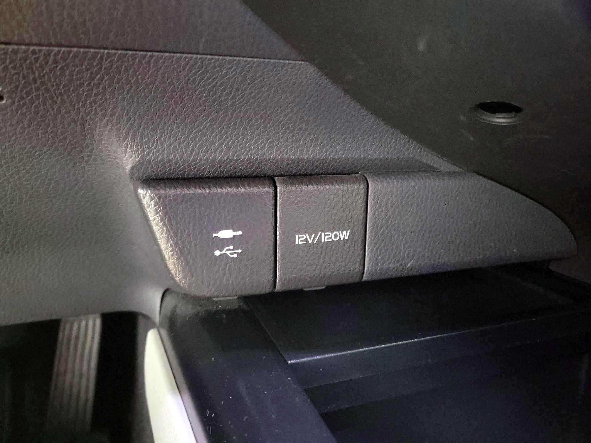 Thumbnail: 2019 Toyota Camry - 19