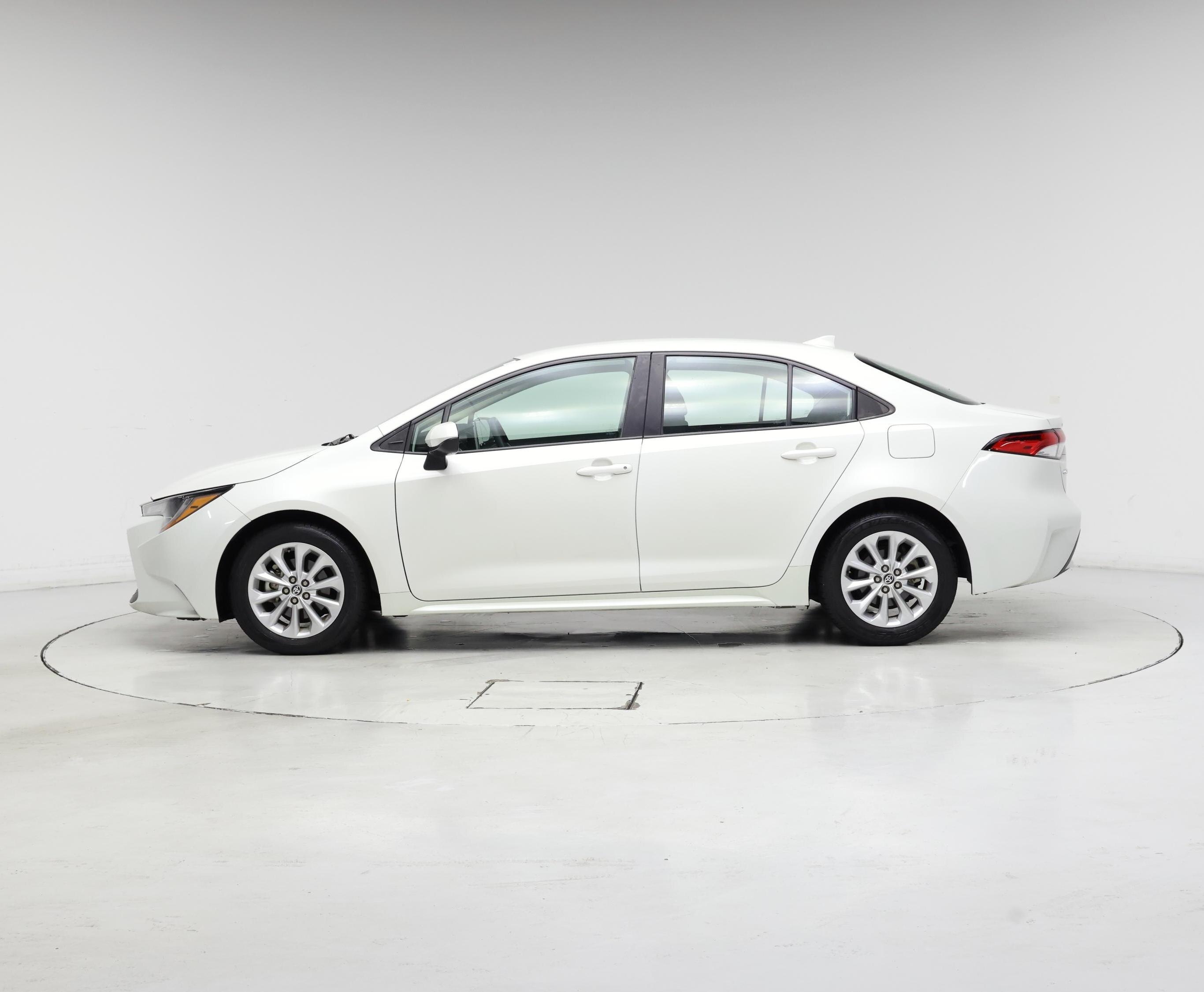 Thumbnail: 2021 Toyota Corolla - 3